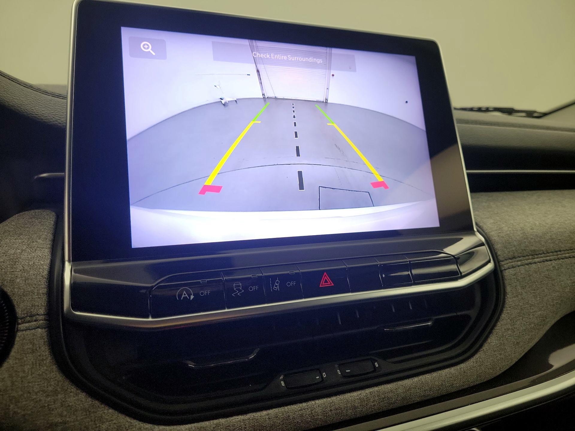 Thumbnail: 2022 Jeep Compass - 14