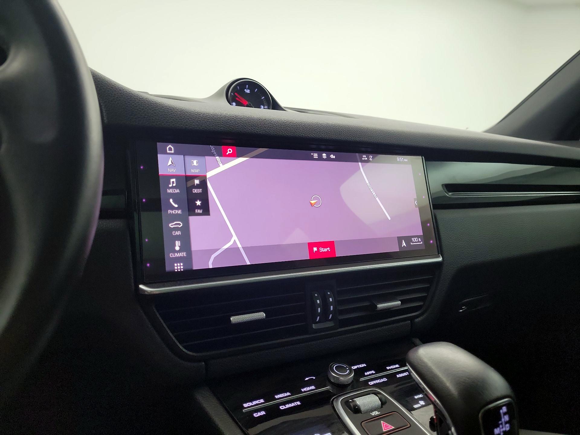 Thumbnail: 2021 Porsche Cayenne - 14
