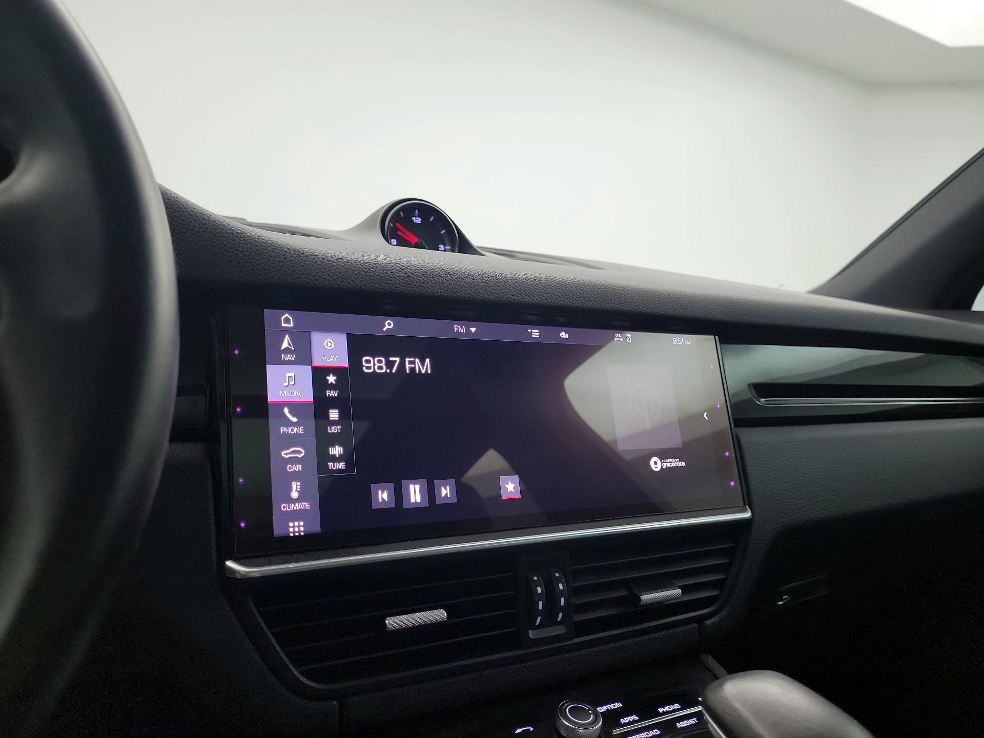 Thumbnail: 2021 Porsche Cayenne - 16