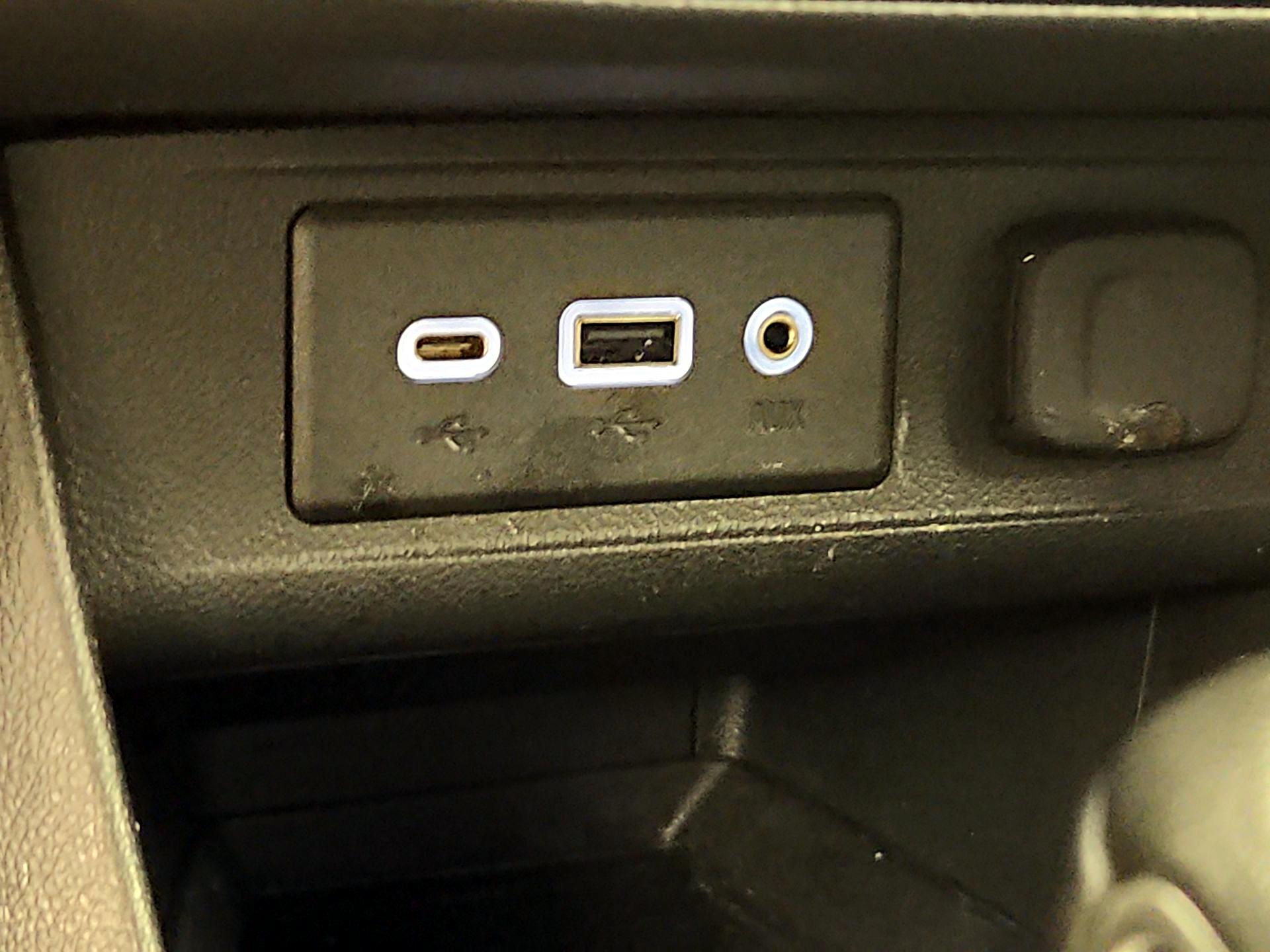 Thumbnail: 2023 Buick Encore GX - 18