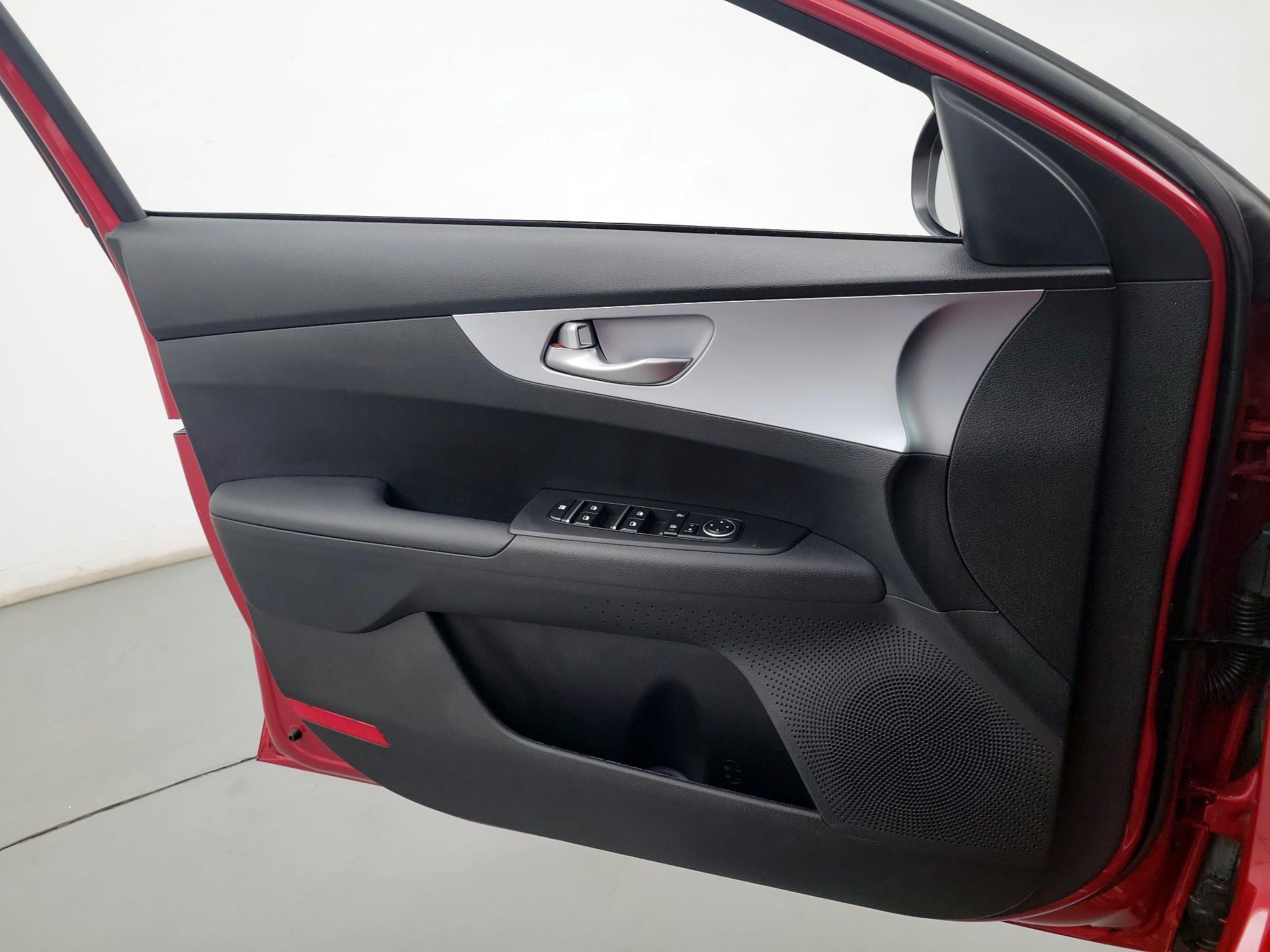 Thumbnail: 2023 Kia Forte - 12