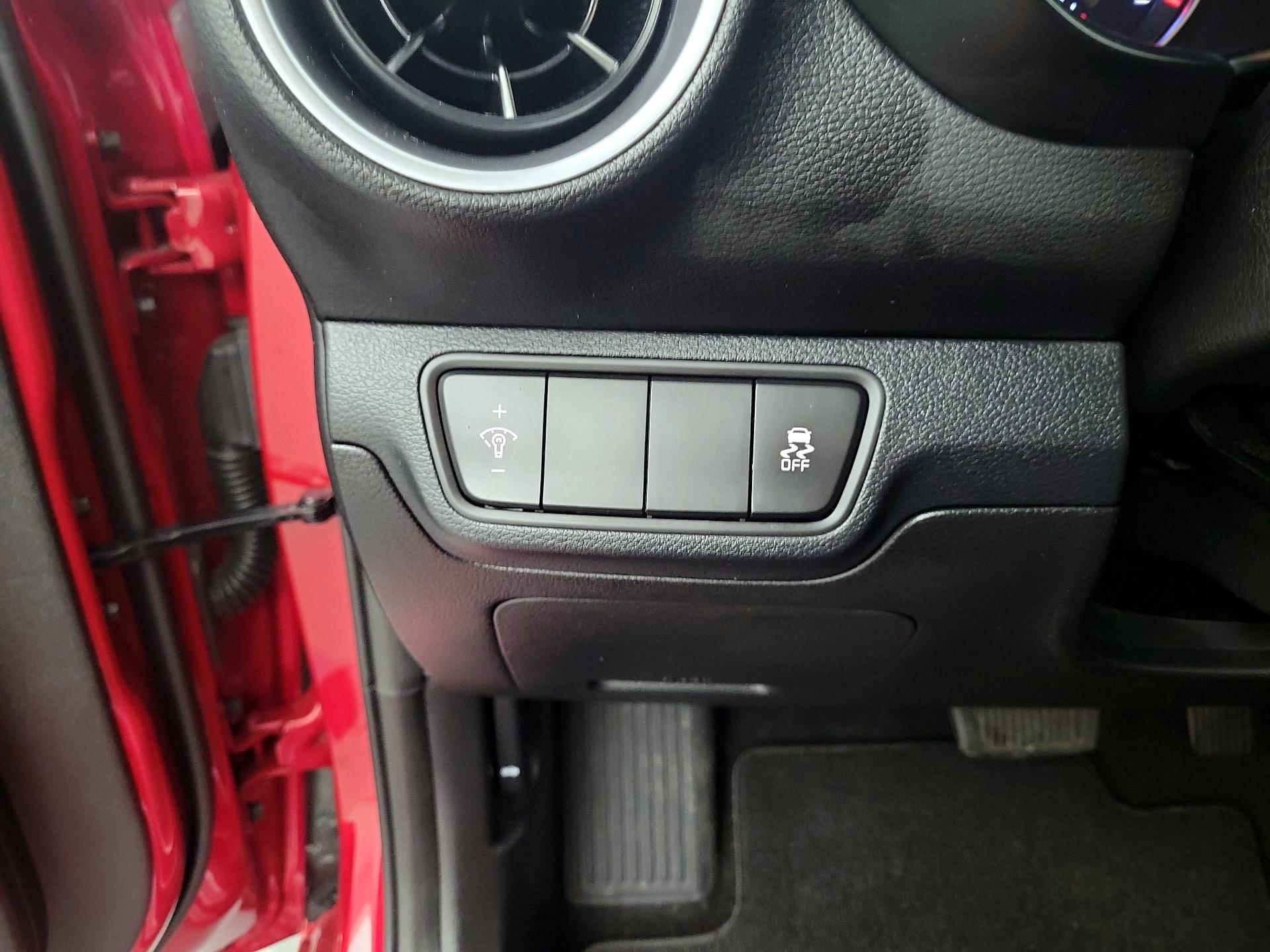 Thumbnail: 2023 Kia Forte - 13