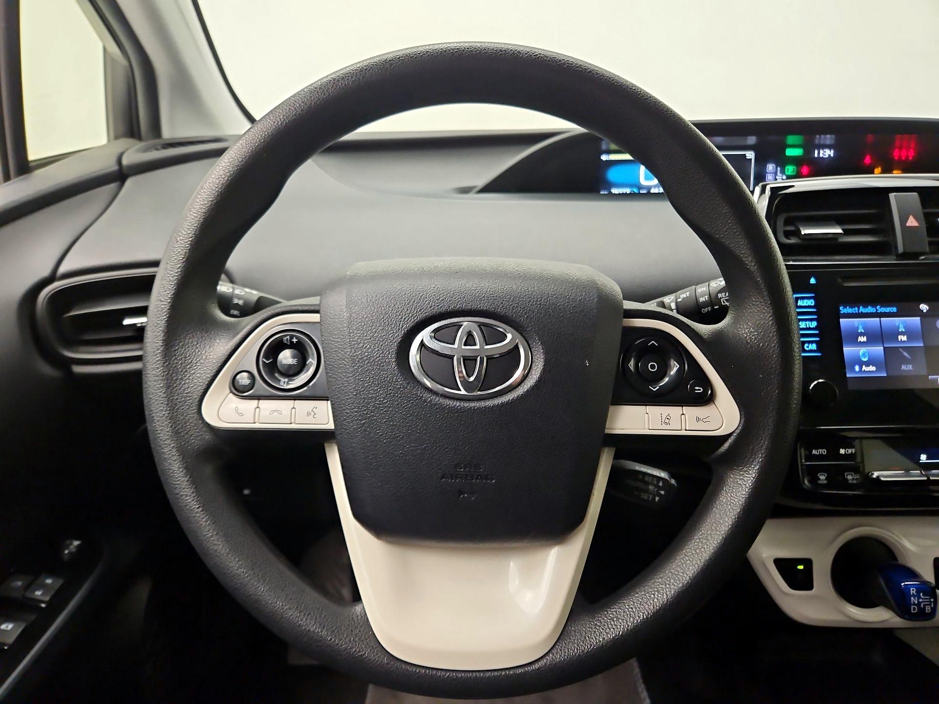Thumbnail: 2018 Toyota Prius - 10
