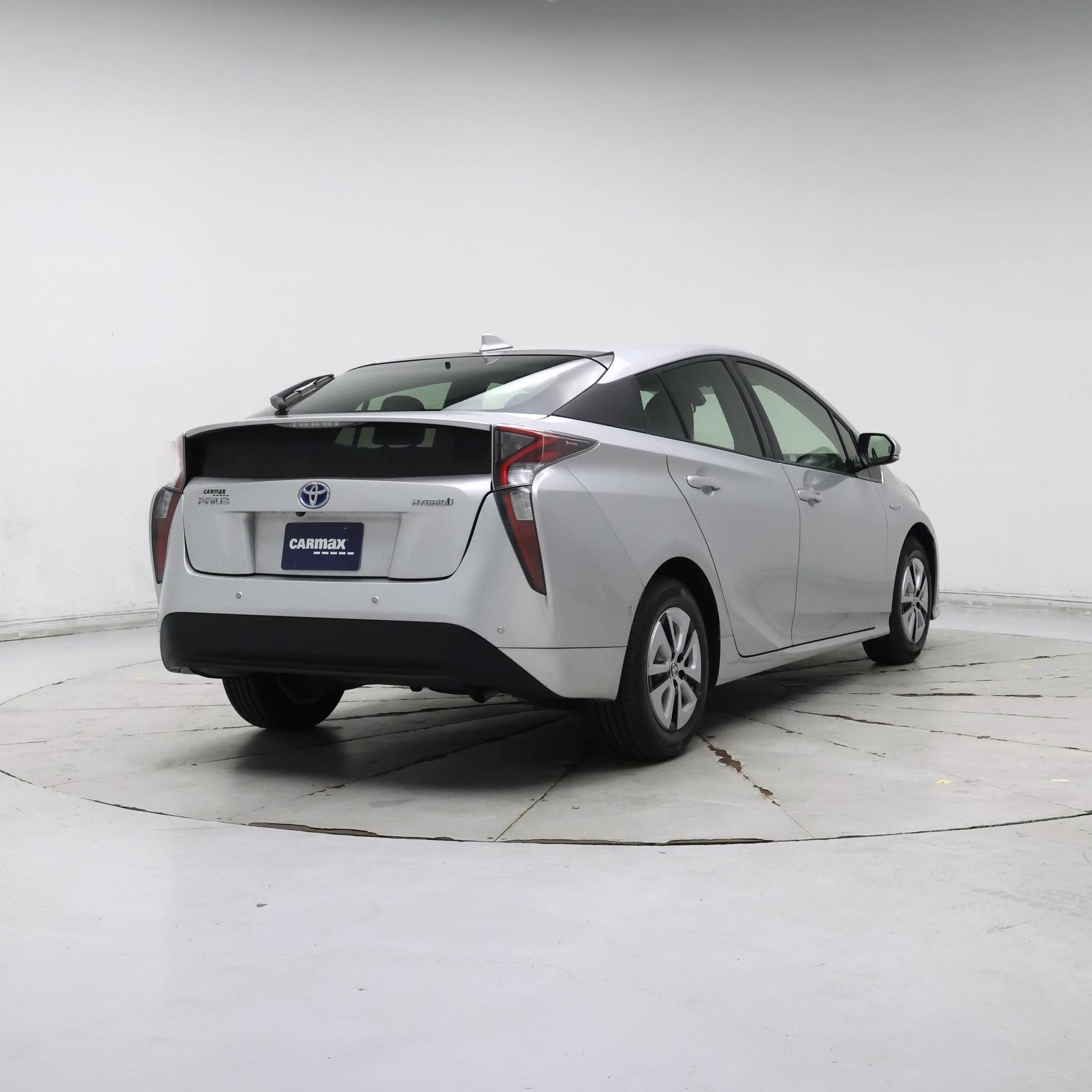 Thumbnail: 2018 Toyota Prius - 8