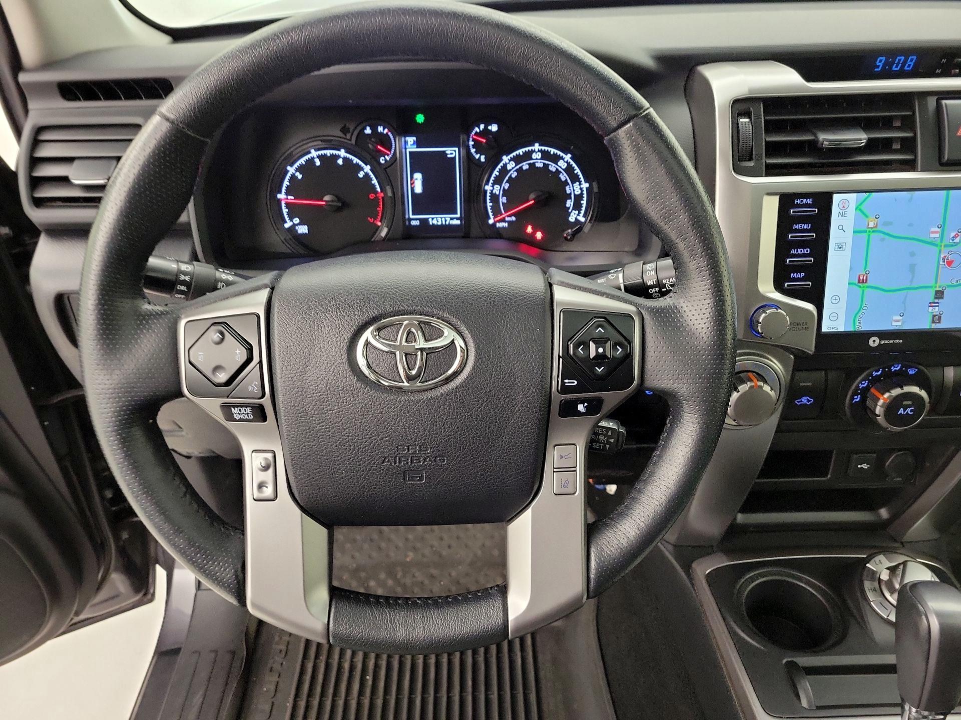 Thumbnail: 2023 Toyota 4Runner - 10