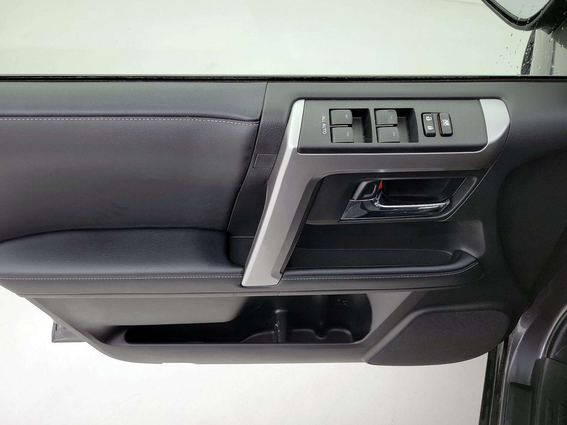 Thumbnail: 2023 Toyota 4Runner - 12