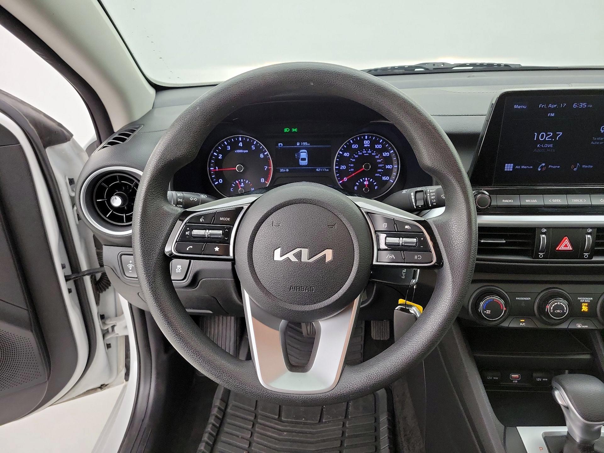 Thumbnail: 2022 Kia Forte - 10