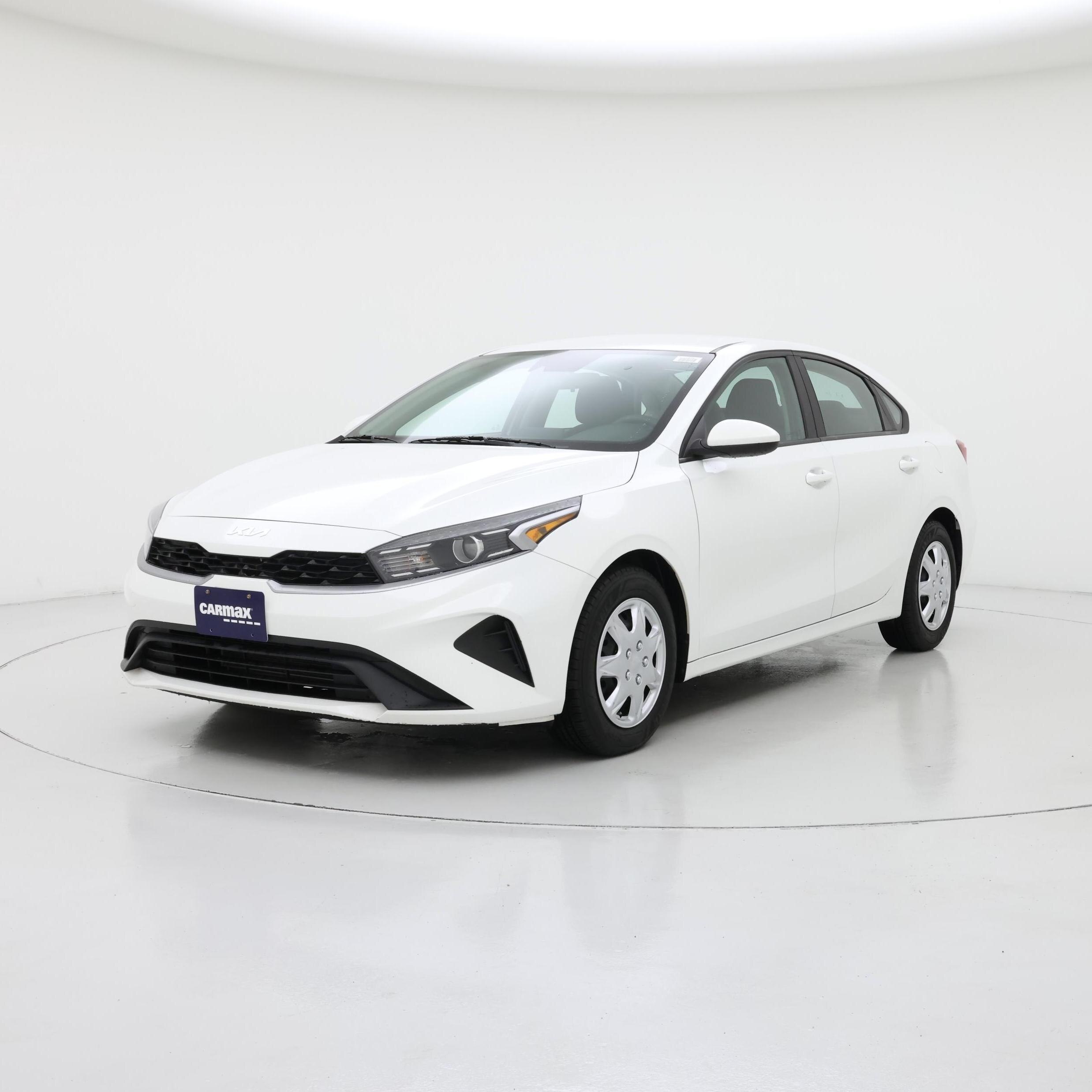 Thumbnail: 2022 Kia Forte - 4