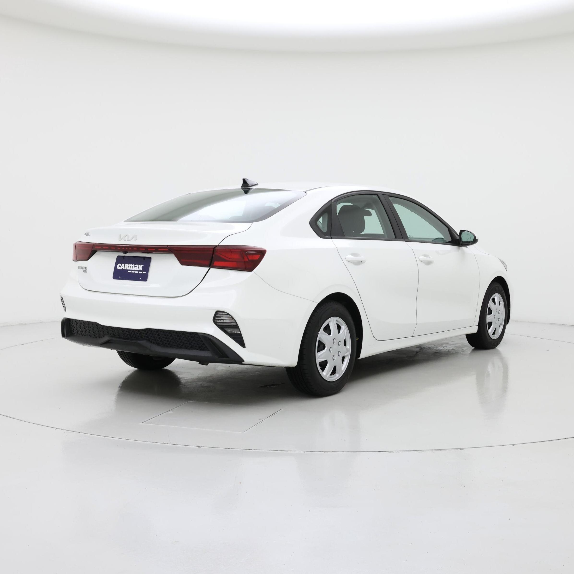 Thumbnail: 2022 Kia Forte - 8