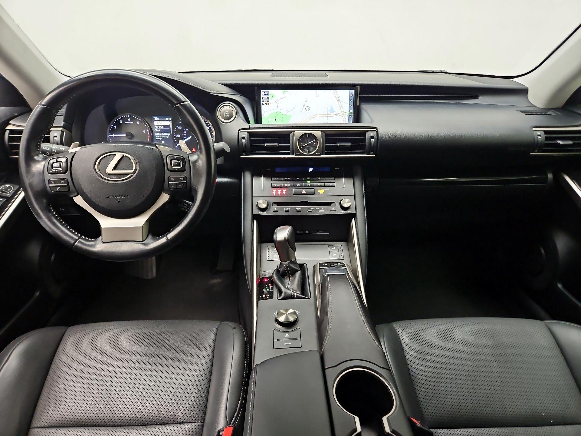 Thumbnail: 2017 Lexus IS - 9