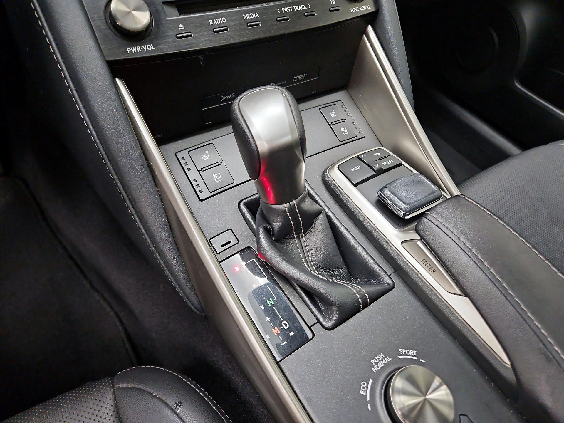 Thumbnail: 2017 Lexus IS - 18