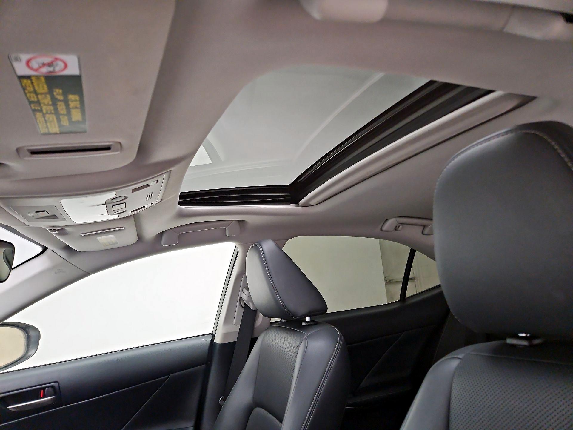 Thumbnail: 2017 Lexus IS - 20