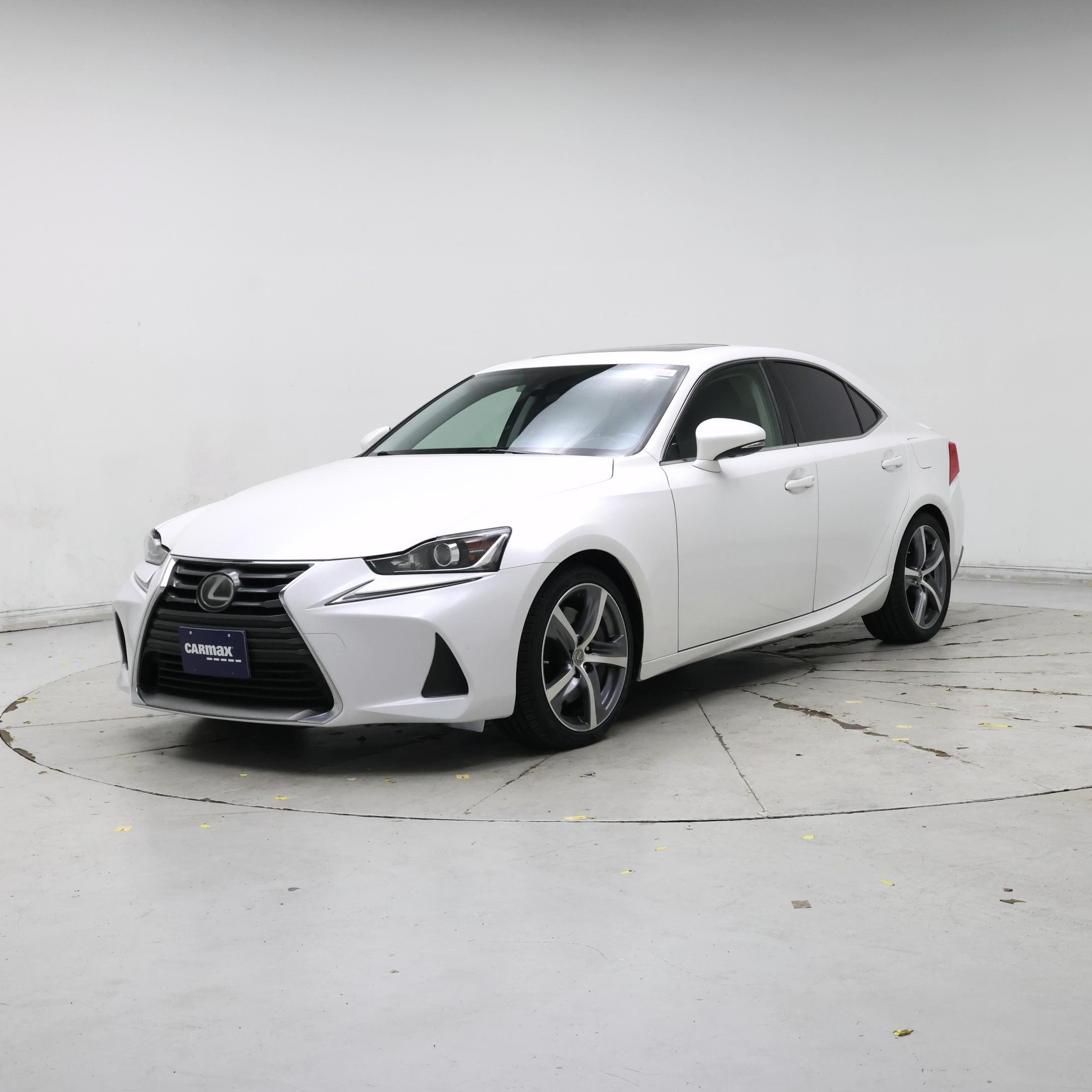 Thumbnail: 2017 Lexus IS - 4