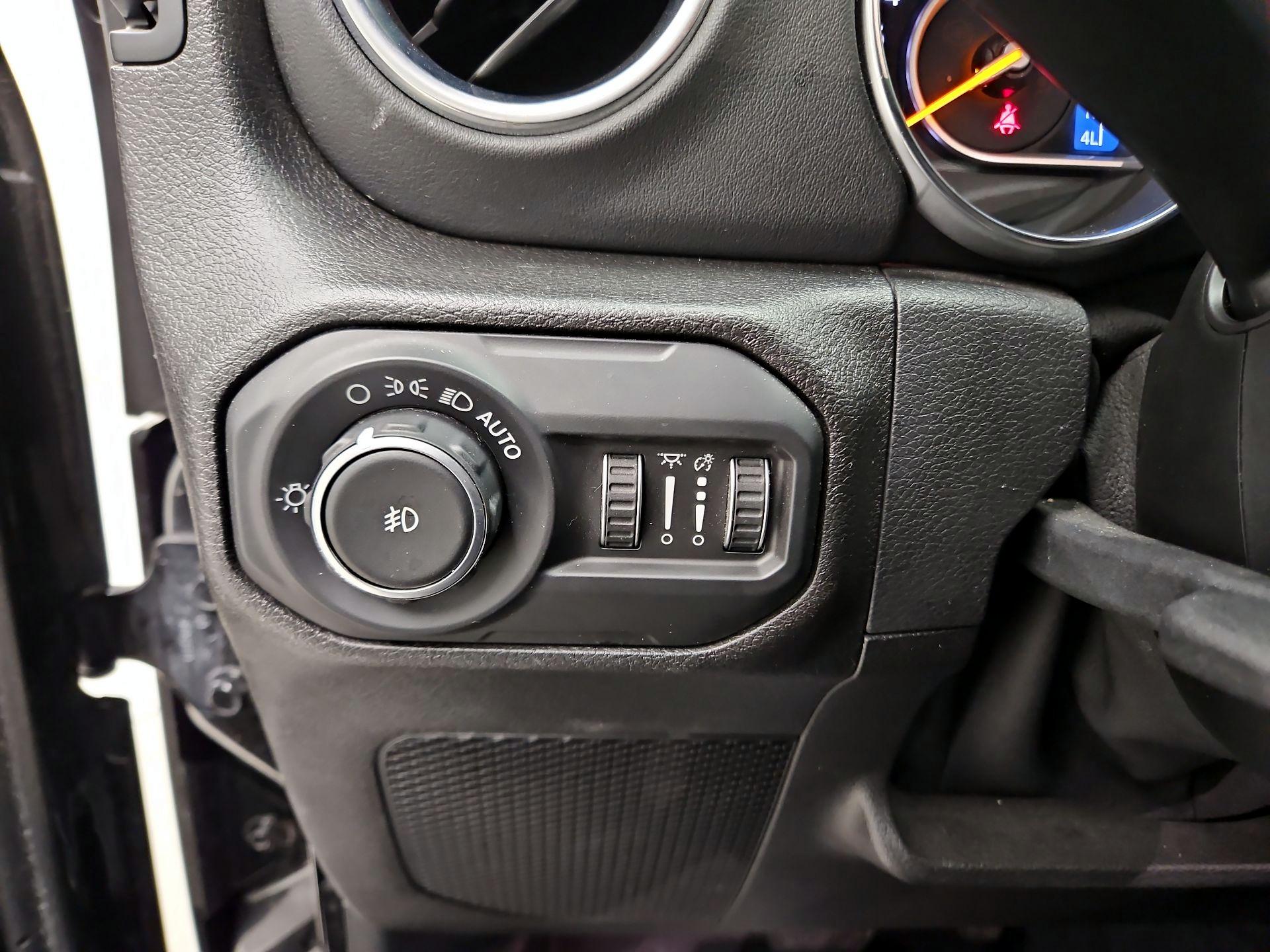 Thumbnail: 2019 Jeep Wrangler - 11