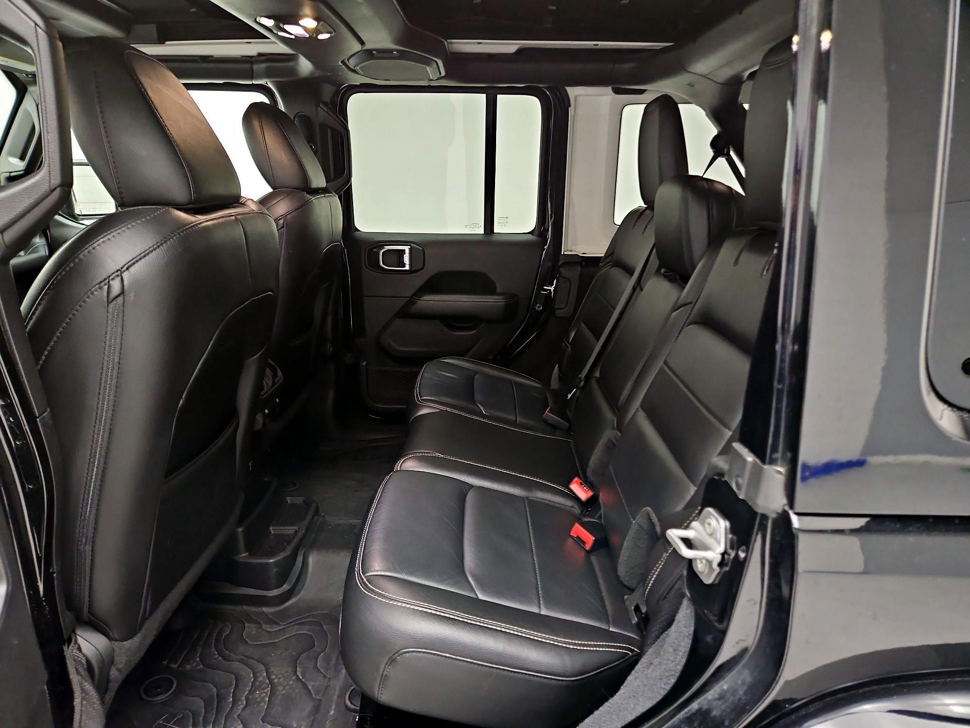 Thumbnail: 2019 Jeep Wrangler - 18