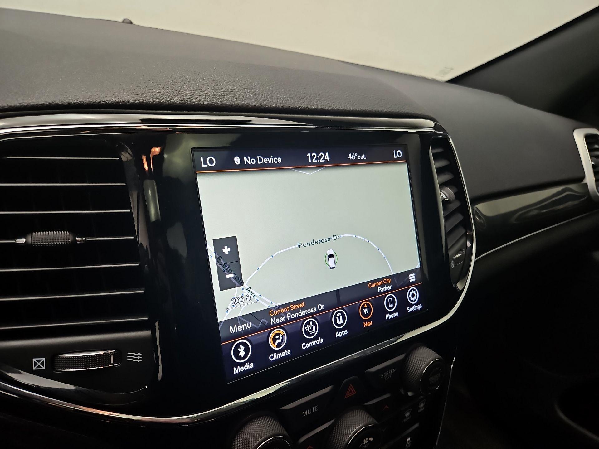 Thumbnail: 2020 Jeep Grand Cherokee - 12