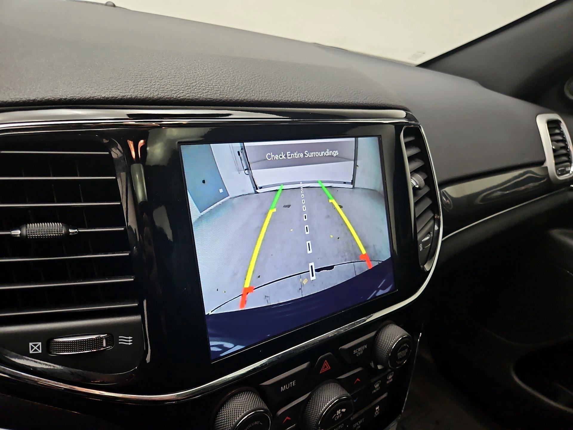 Thumbnail: 2020 Jeep Grand Cherokee - 13