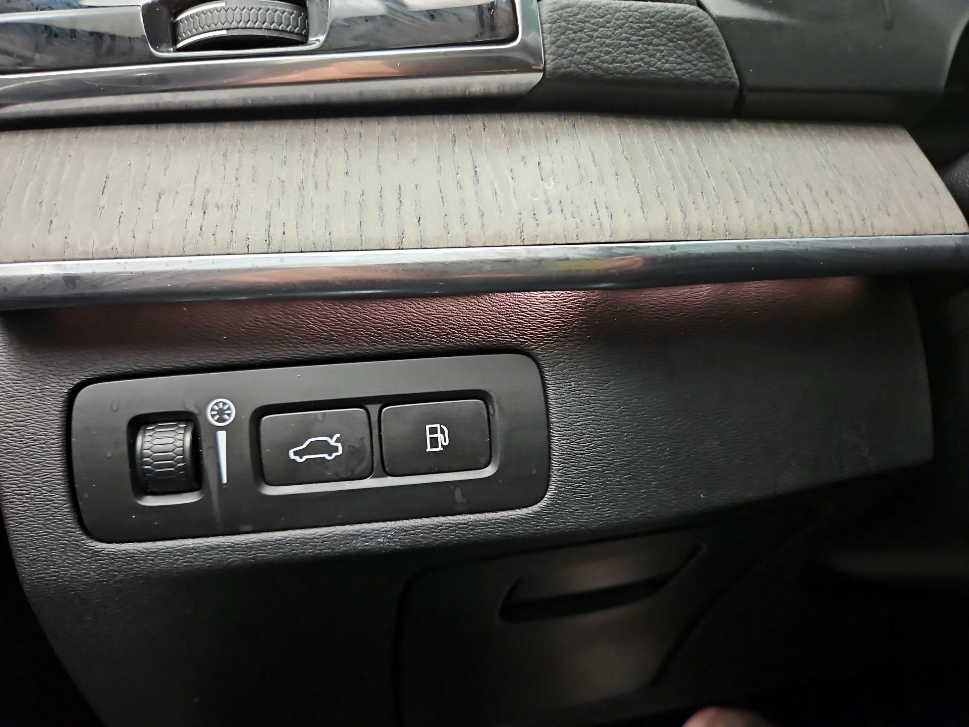 Thumbnail: 2021 Volvo XC90 - 13