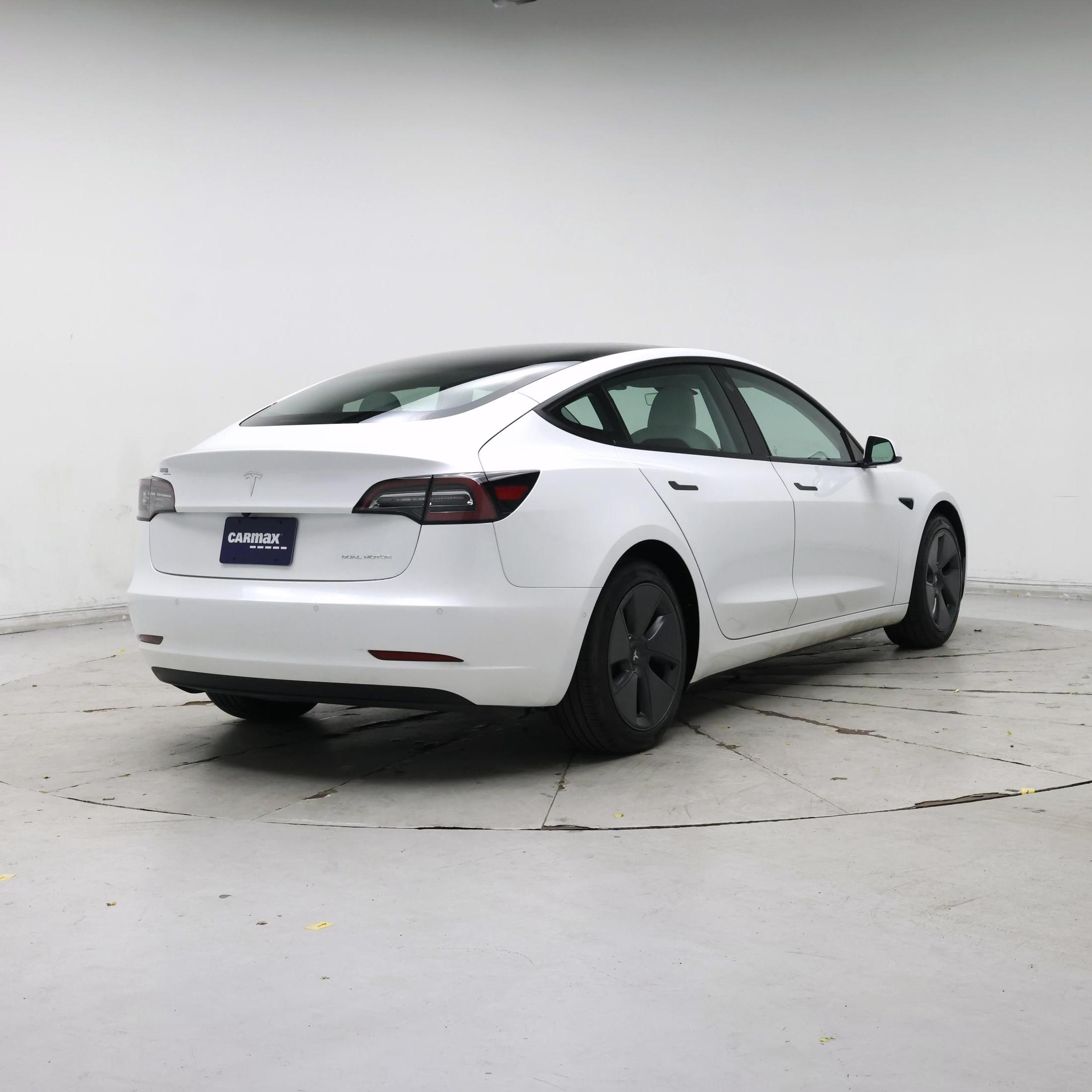 Thumbnail: 2021 Tesla Model 3 - 8