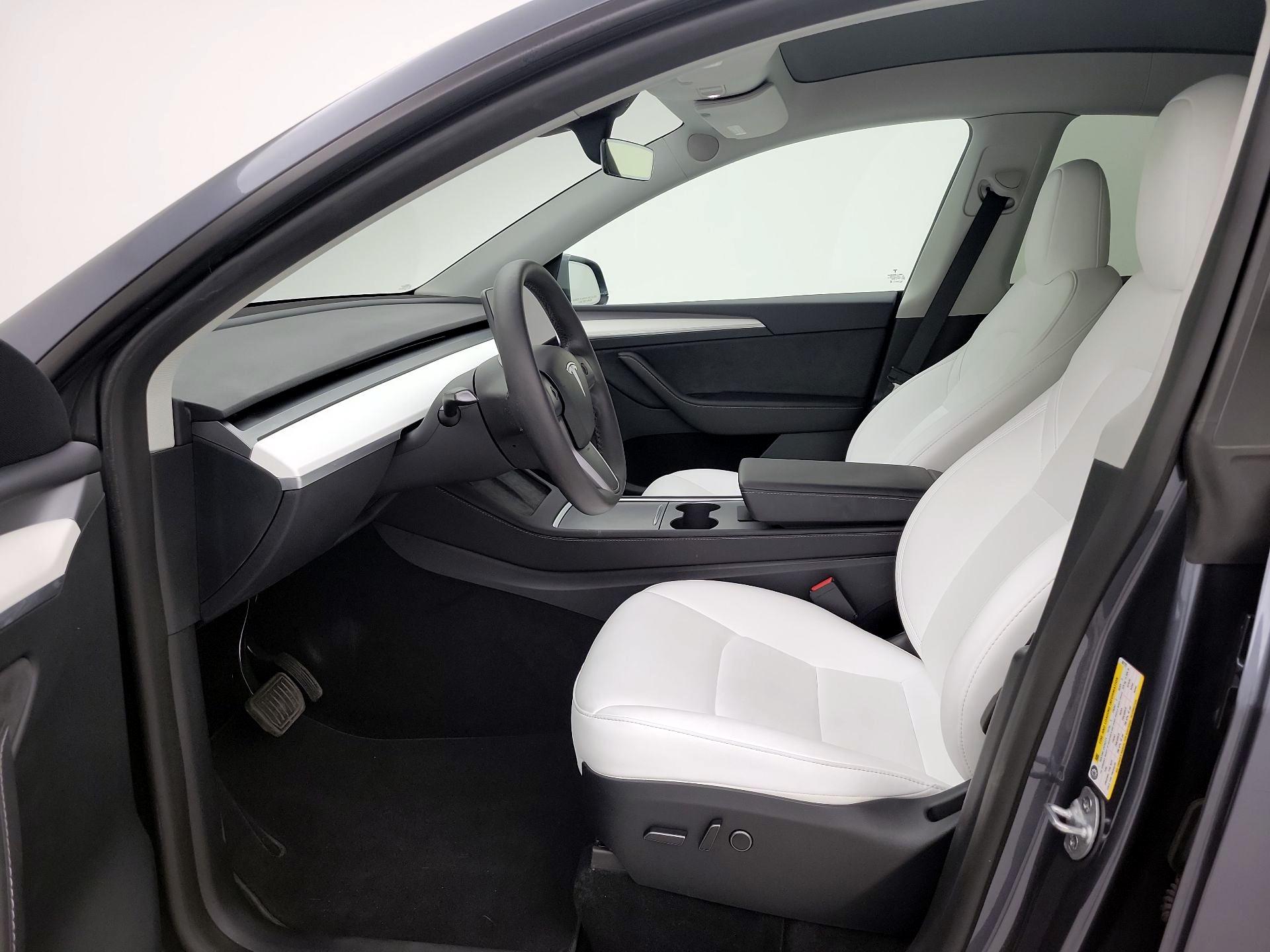 Thumbnail: 2023 Tesla Model Y - 11