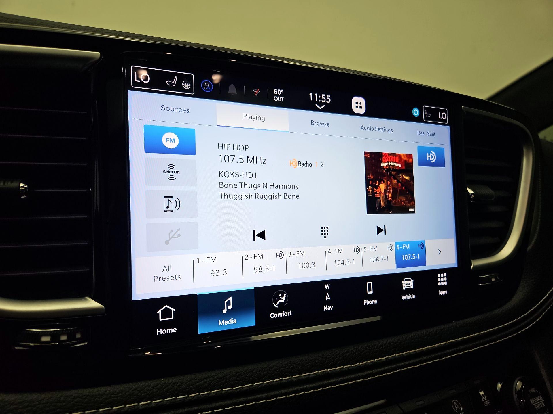 Thumbnail: 2021 Chrysler Pacifica - 16