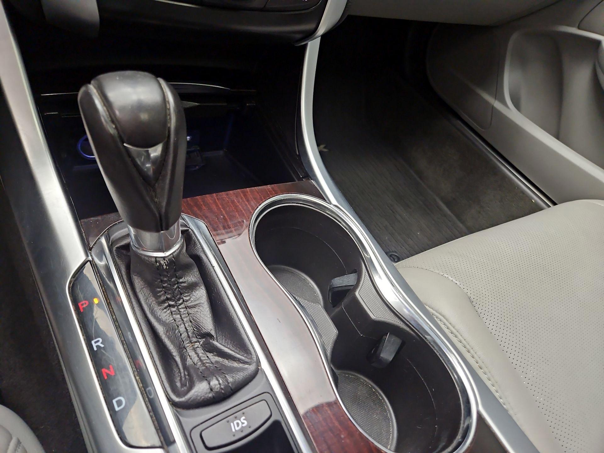 Thumbnail: 2015 Acura TLX - 16