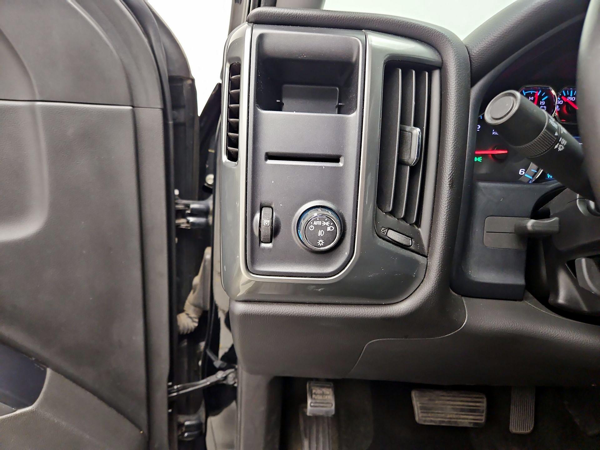 Thumbnail: 2016 Chevrolet Silverado 1500 - 13
