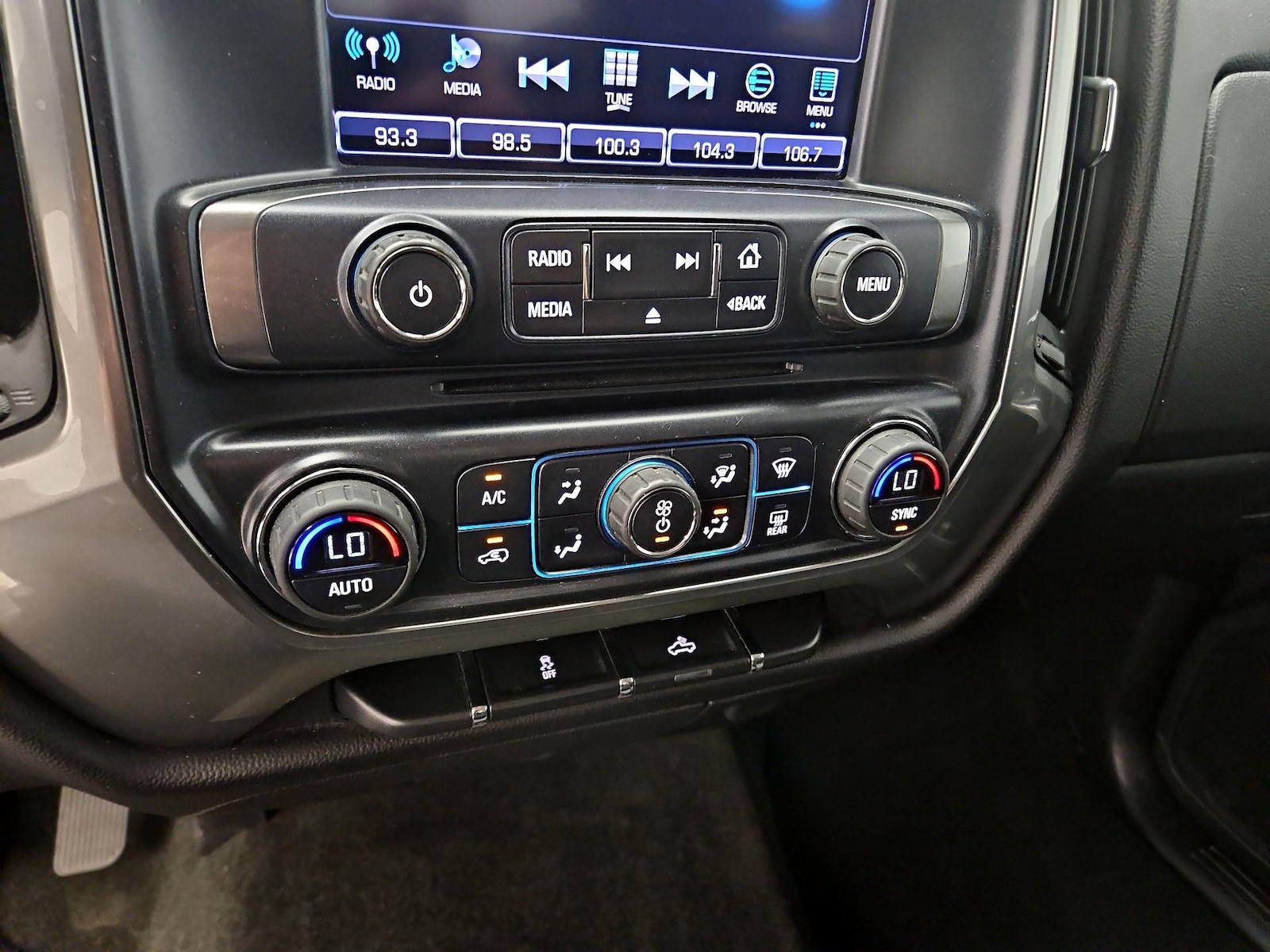 2016 Chevrolet Silverado 1500 LT - Photo 17