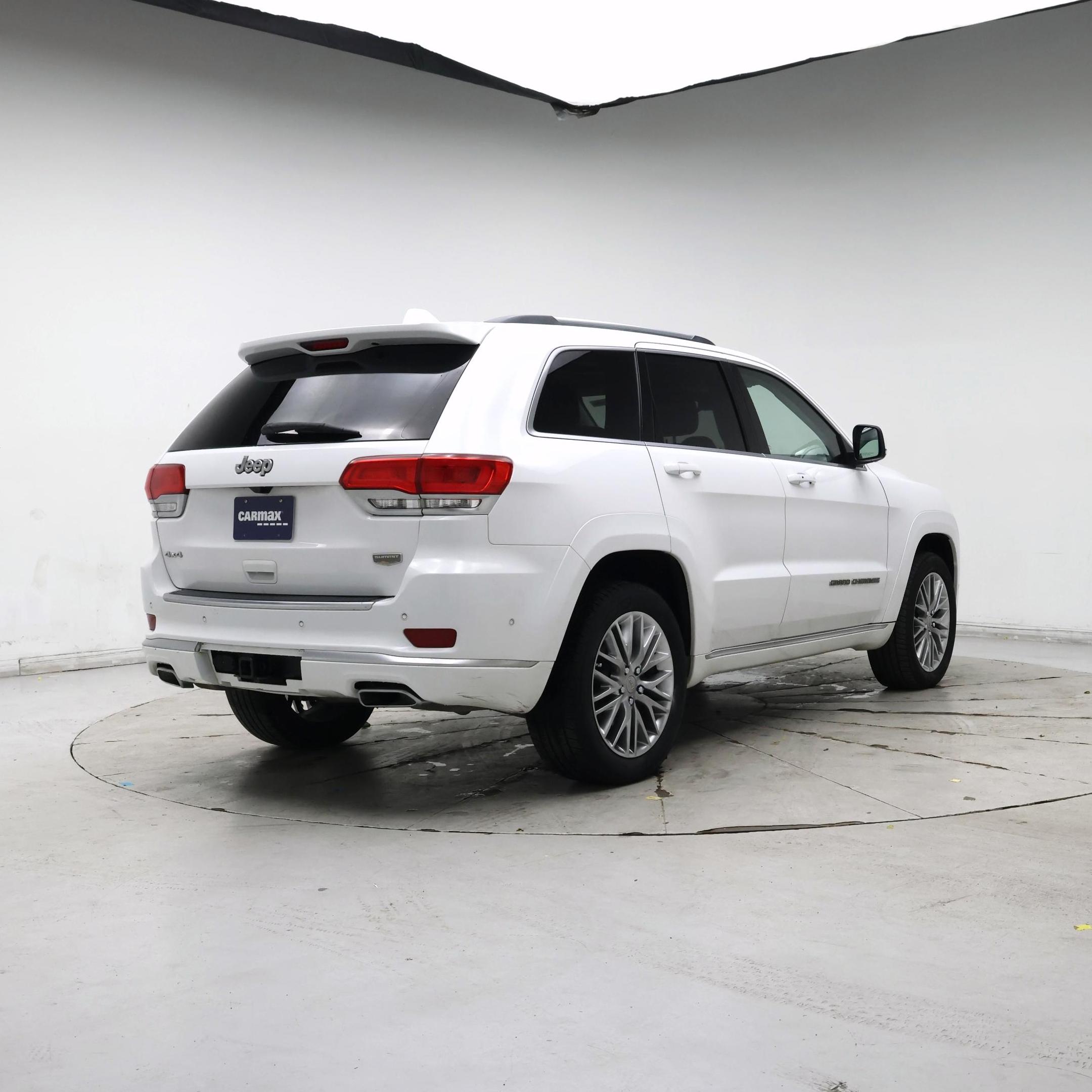 Thumbnail: 2018 Jeep Grand Cherokee - 8