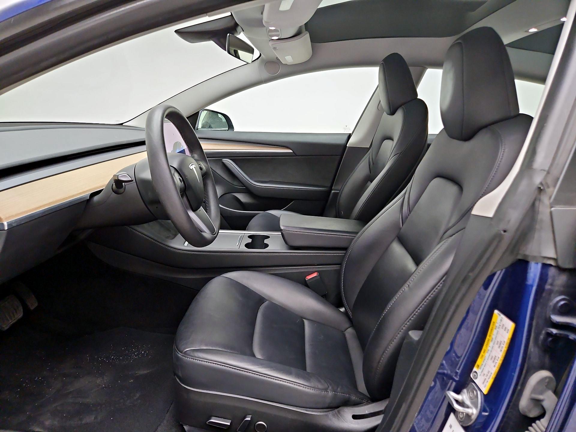 Thumbnail: 2023 Tesla Model 3 - 11