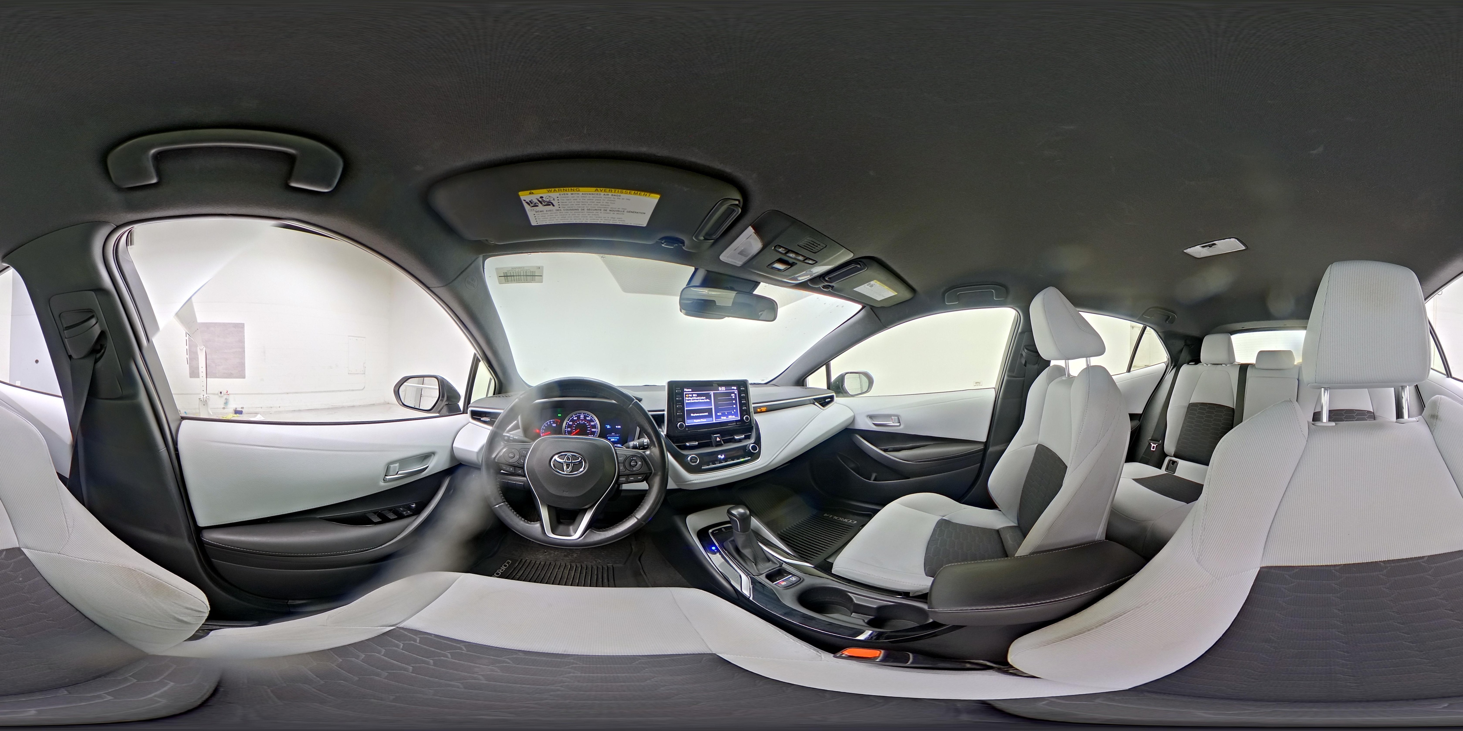2020 Toyota Corolla Hatchback SE - Photo 27