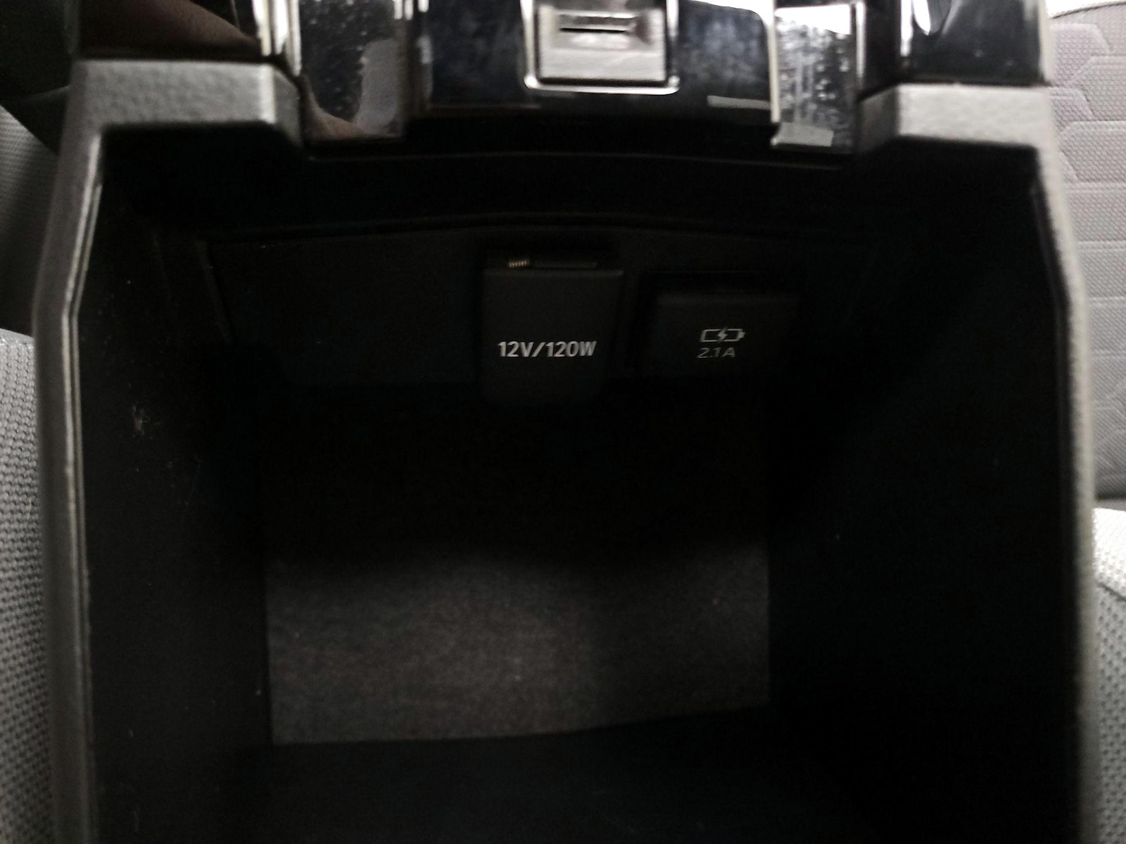 2020 Toyota Corolla Hatchback SE - Photo 19