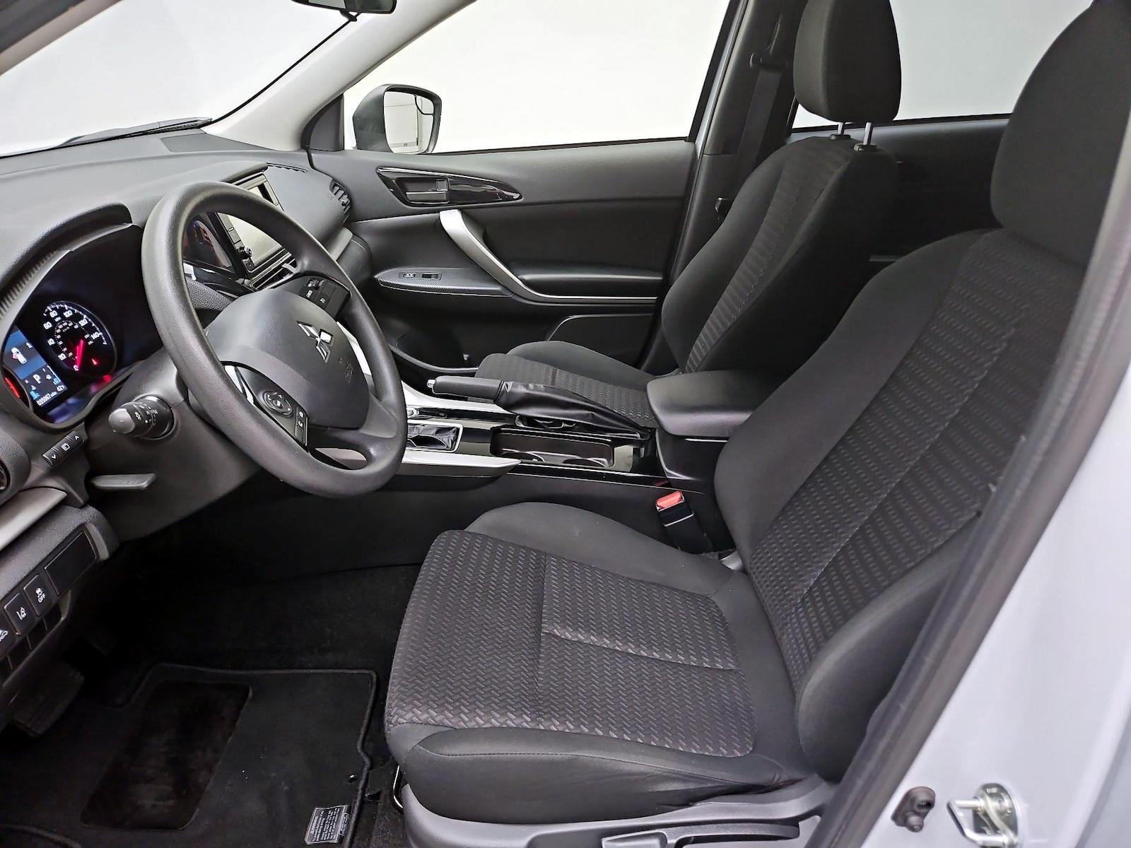 2025 Mitsubishi Eclipse Cross ES - Photo 12
