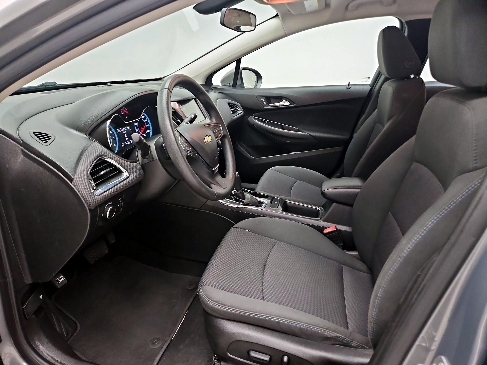 Thumbnail: 2017 Chevrolet Cruze - 11