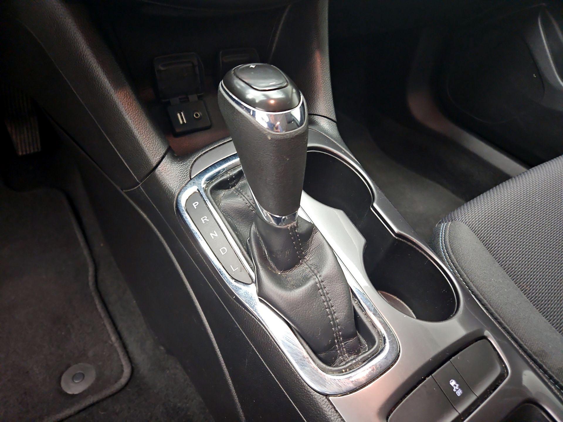 Thumbnail: 2017 Chevrolet Cruze - 17