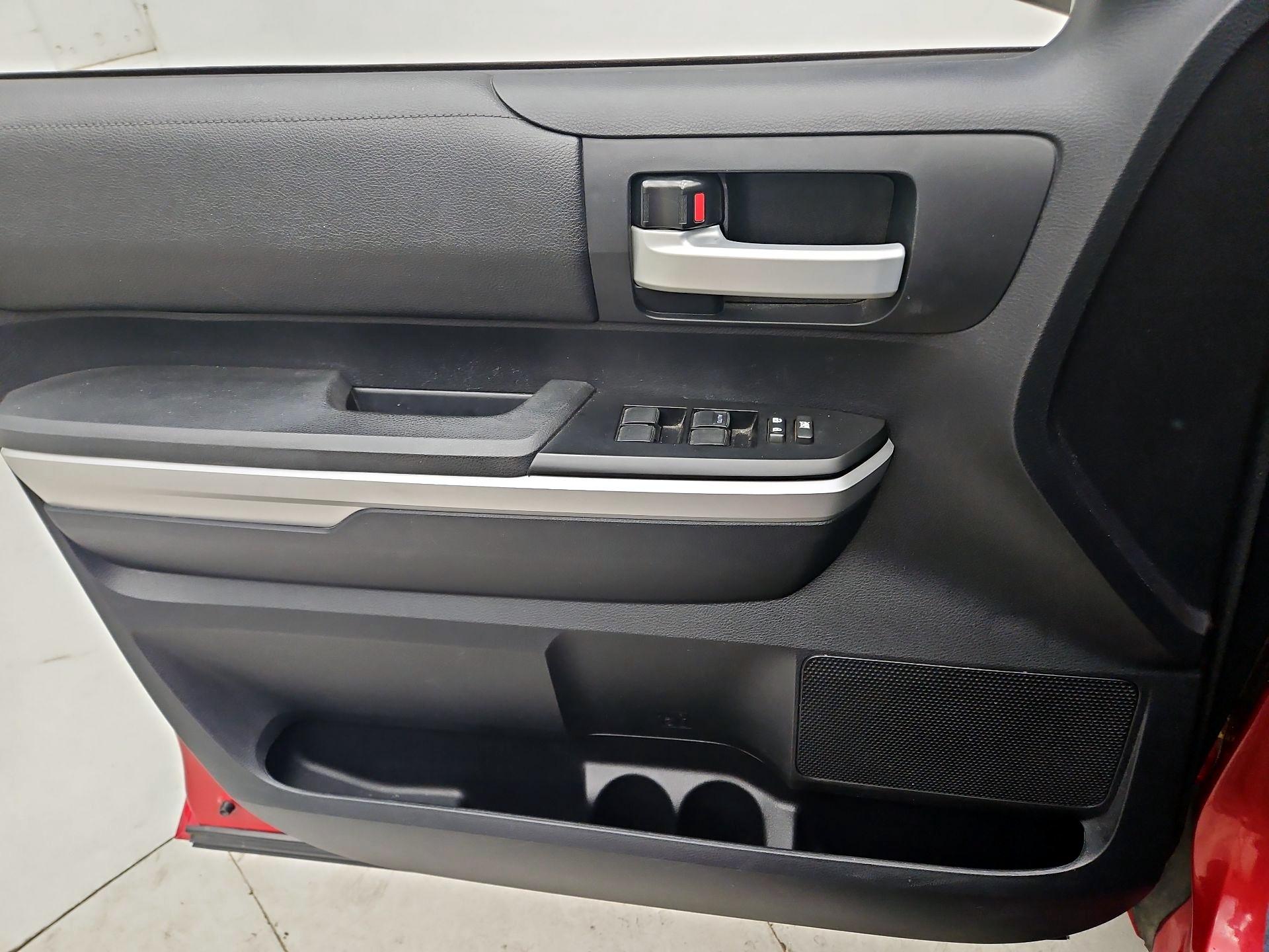 Thumbnail: 2016 Toyota Tundra - 12