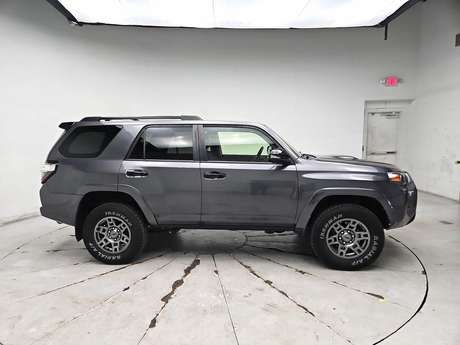 Thumbnail: 2020 Toyota 4Runner - 4