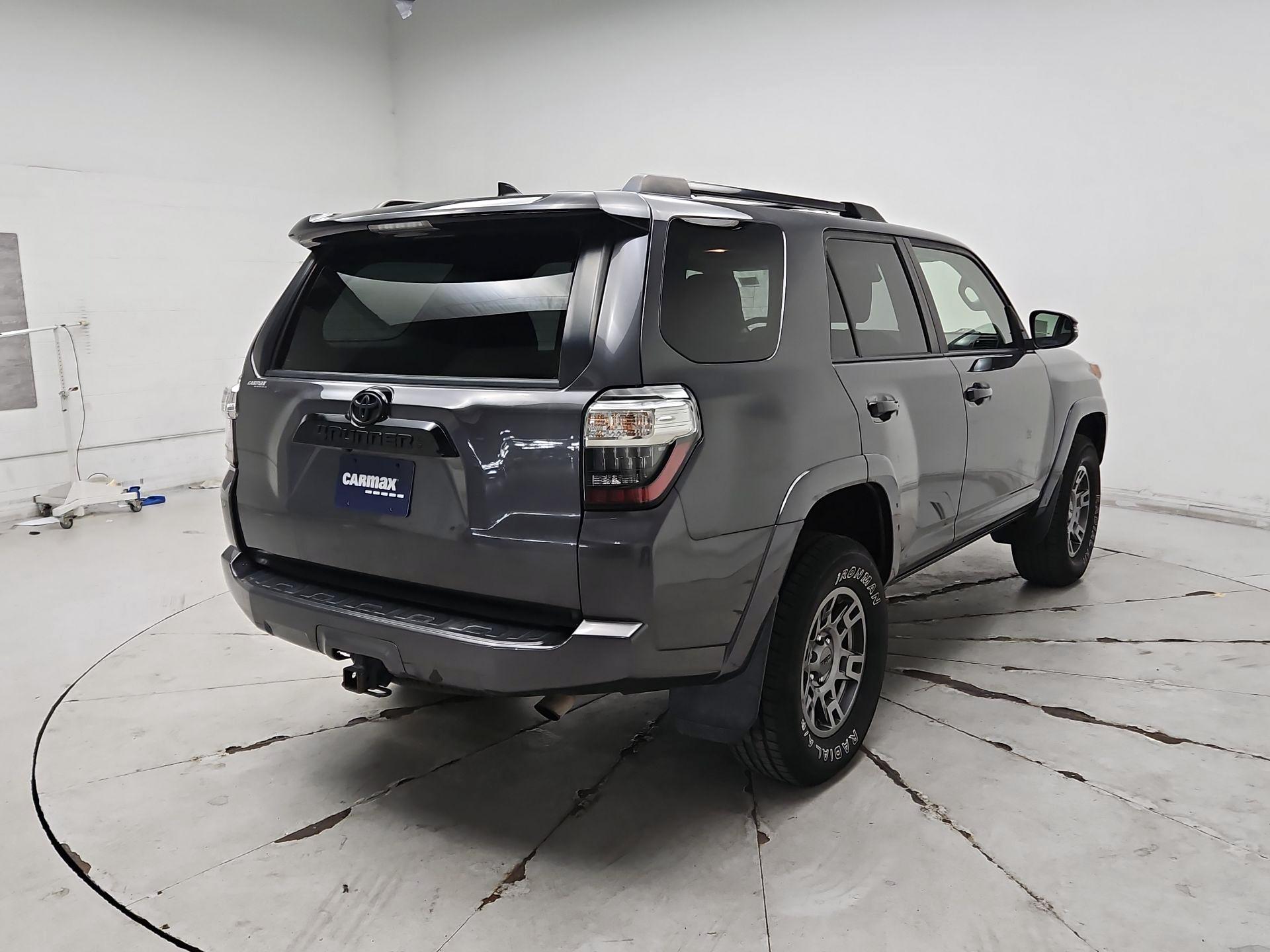 Thumbnail: 2020 Toyota 4Runner - 5