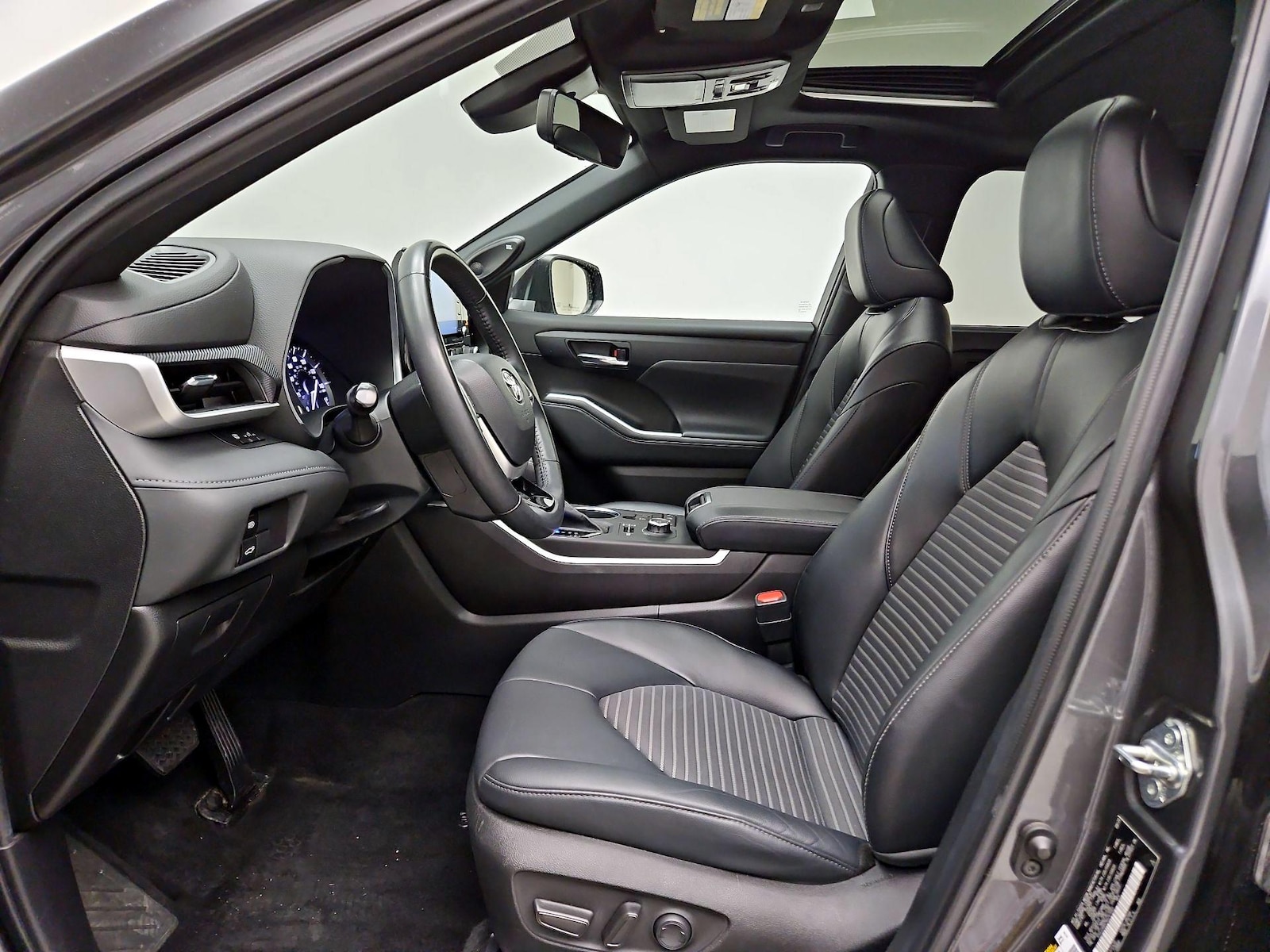 2022 Toyota Highlander XSE - Photo 12