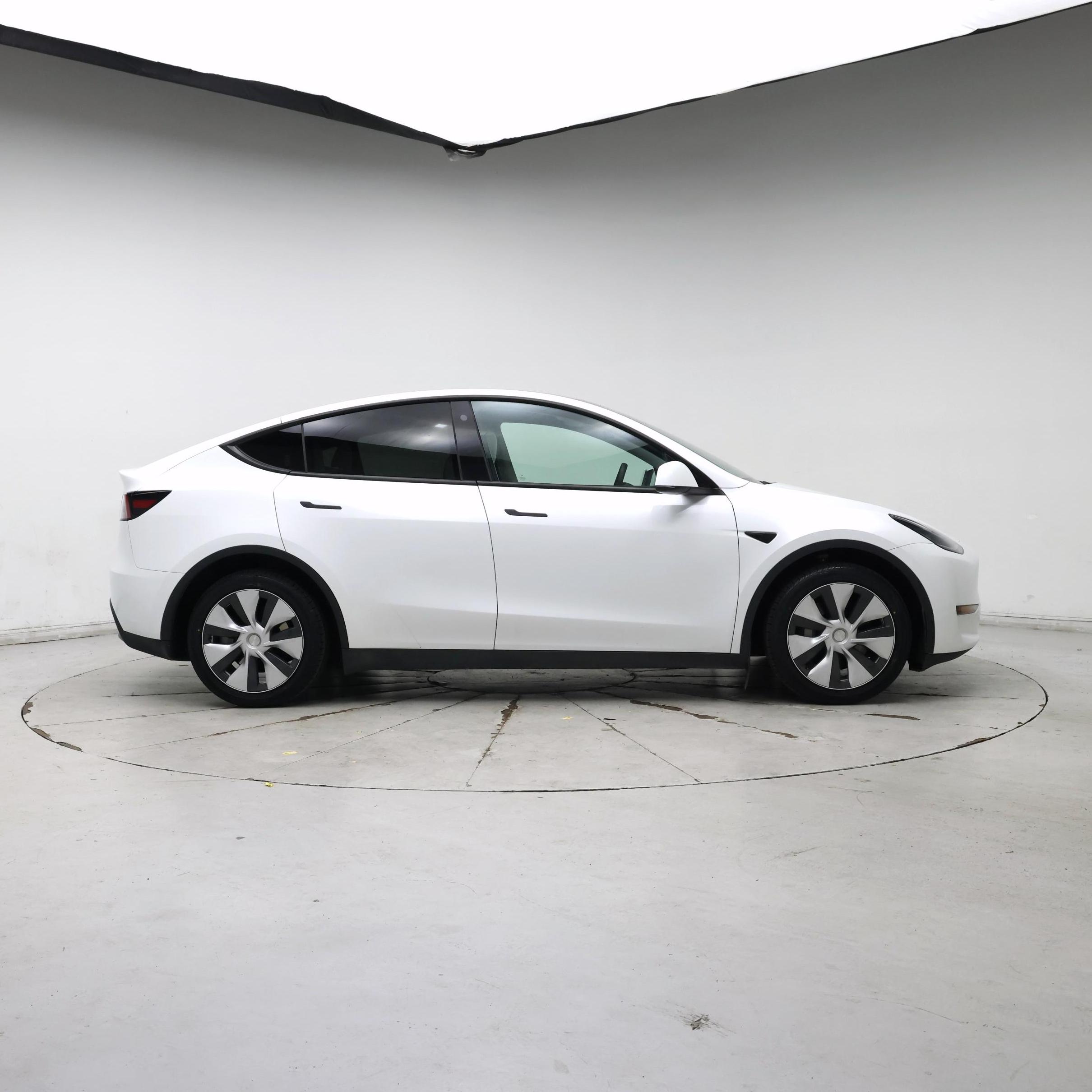 Thumbnail: 2023 Tesla Model Y - 7