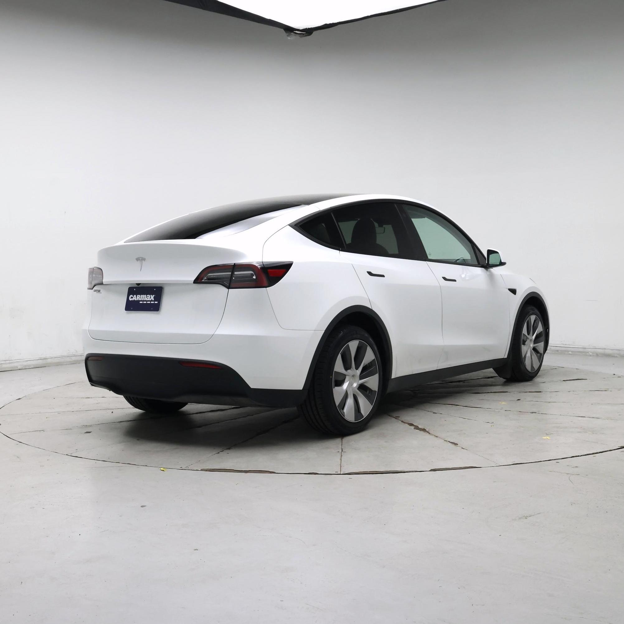 Thumbnail: 2023 Tesla Model Y - 8