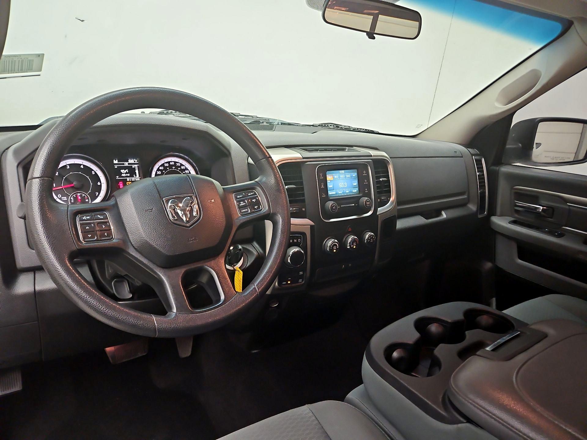 Thumbnail: 2019 RAM 1500 Classic - 9