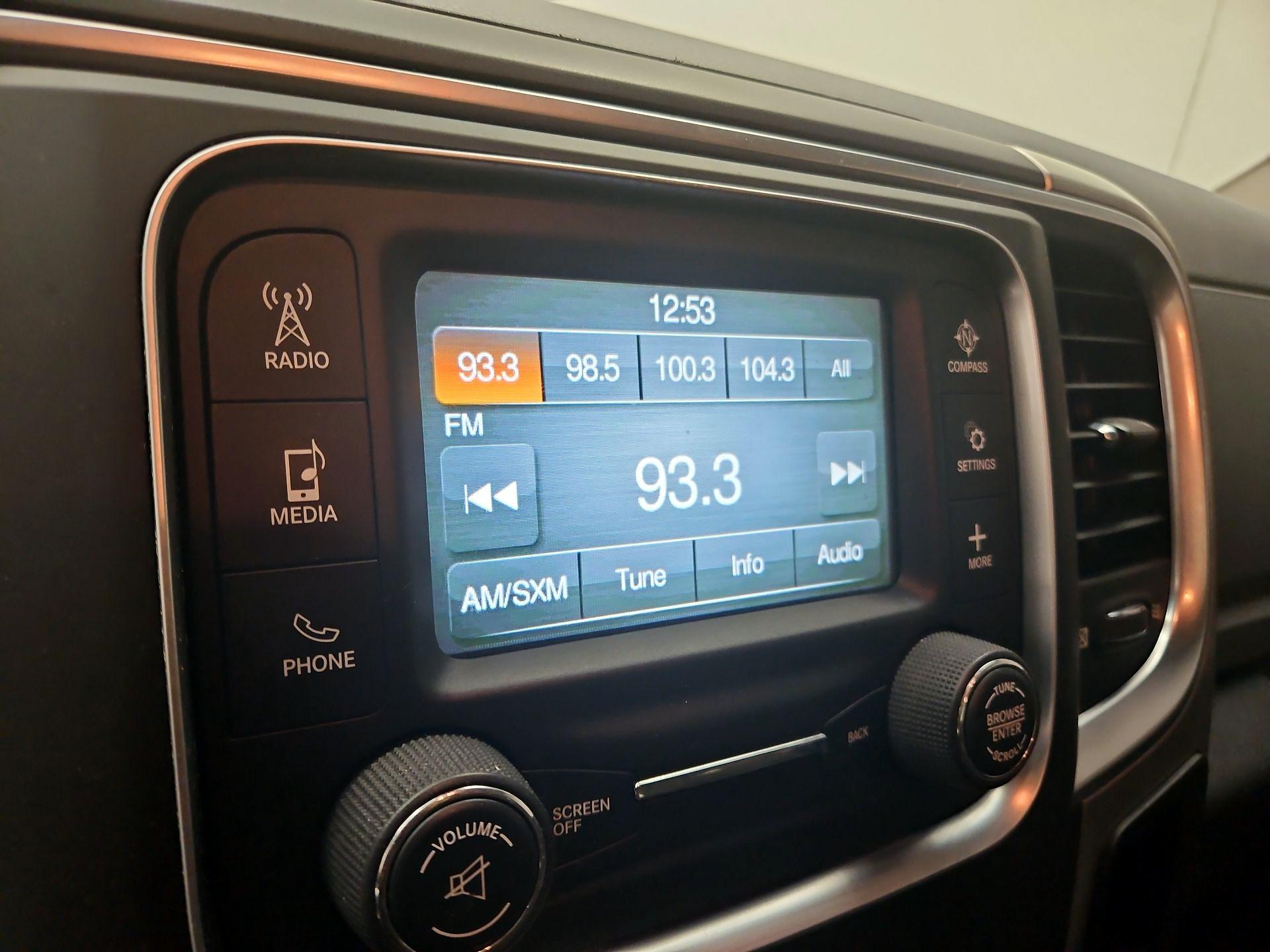 Thumbnail: 2019 RAM 1500 Classic - 15