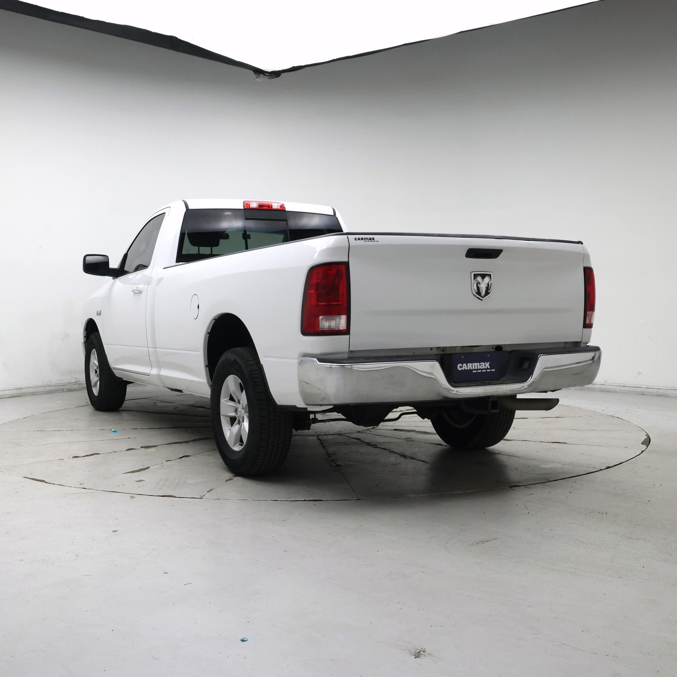 Thumbnail: 2019 RAM 1500 Classic - 2