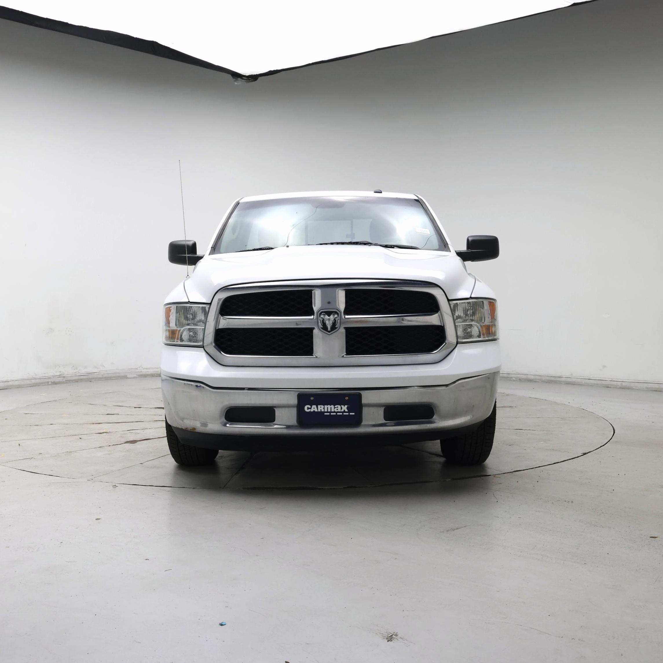 Thumbnail: 2019 RAM 1500 Classic - 5