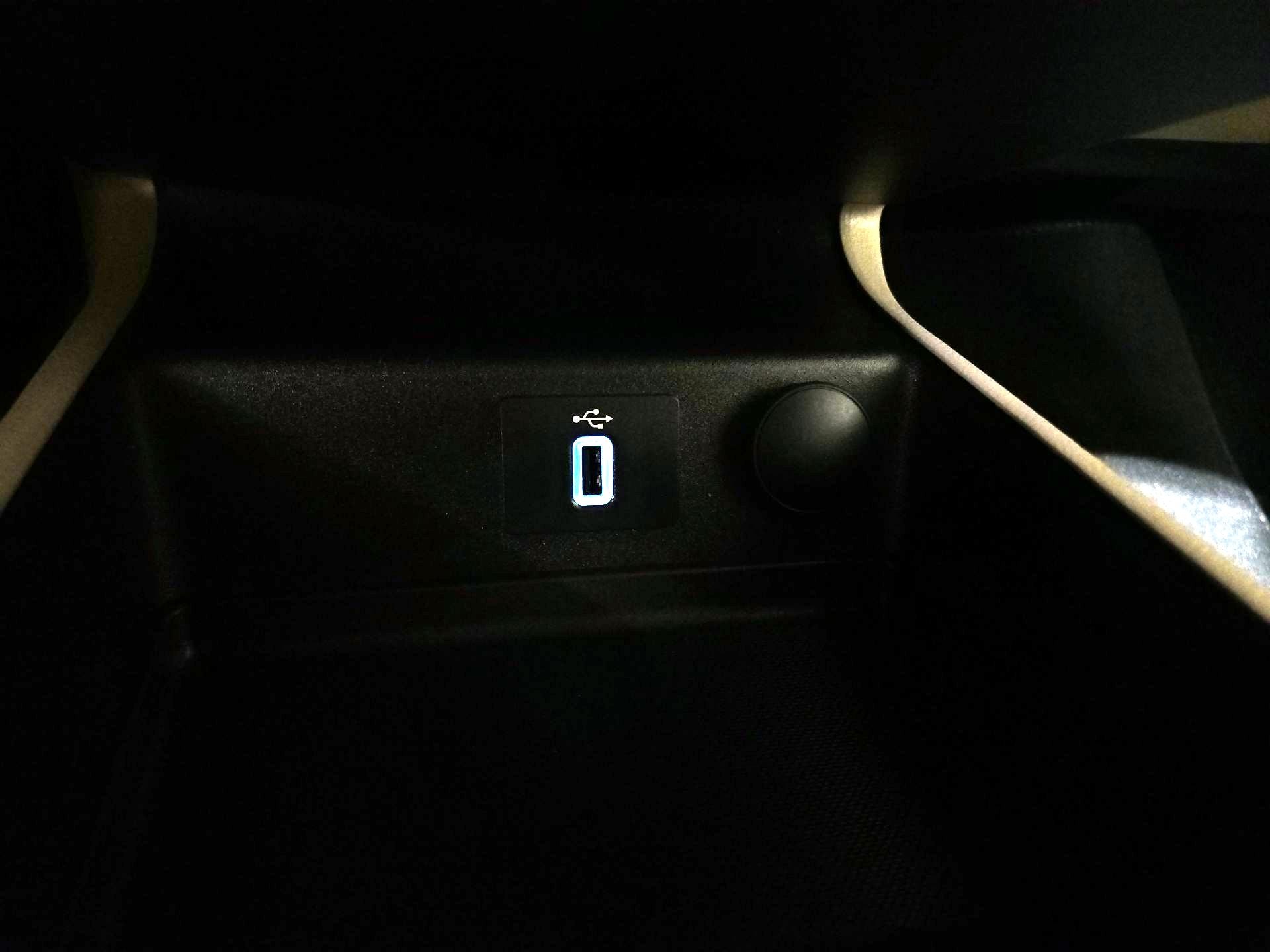 Thumbnail: 2018 Ford Fusion - 19