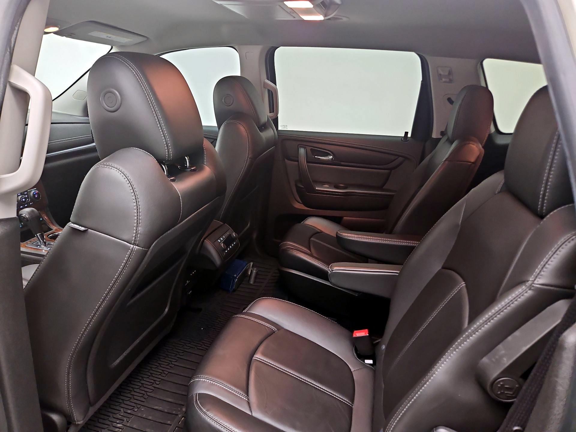 Thumbnail: 2014 Chevrolet Traverse - 18