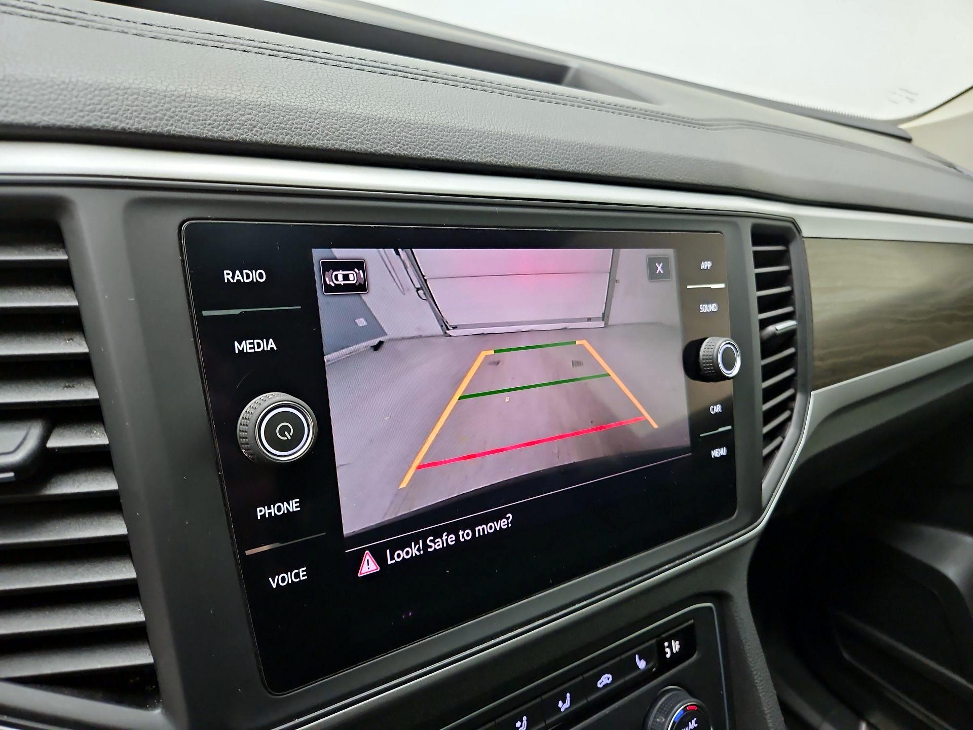 Thumbnail: 2021 Volkswagen Atlas - 14