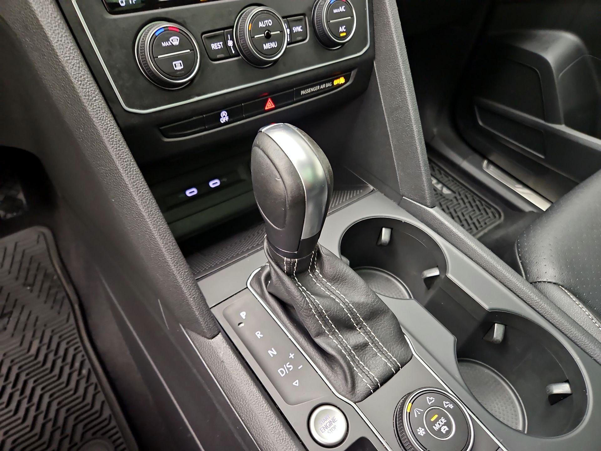 Thumbnail: 2021 Volkswagen Atlas - 17