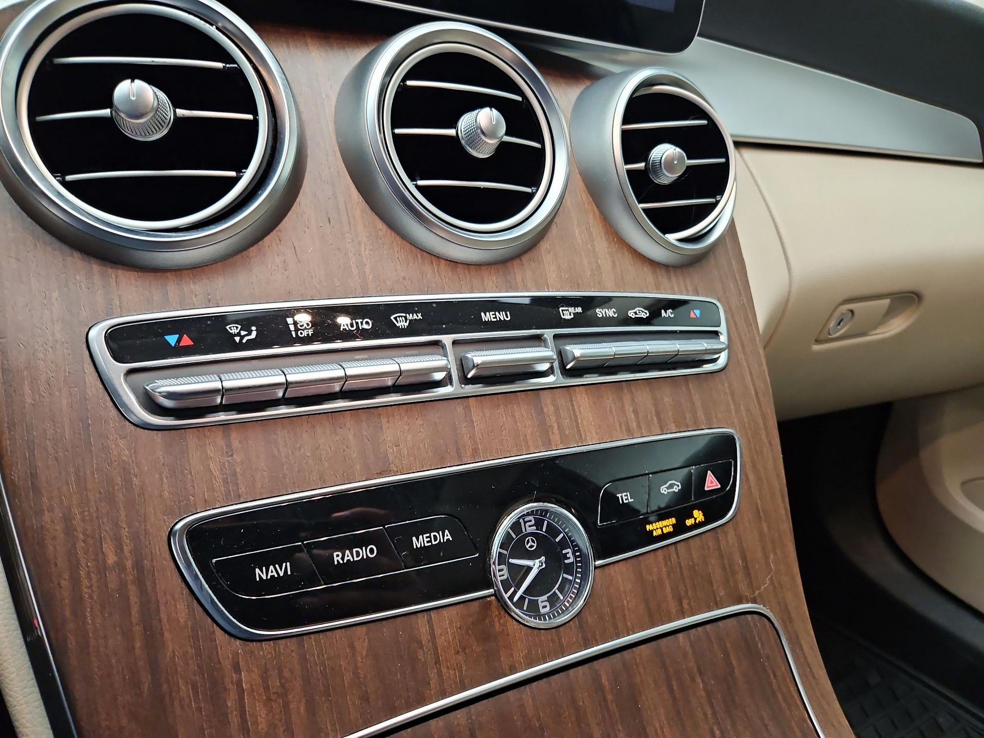 Thumbnail: 2019 Mercedes-Benz C-Class - 17